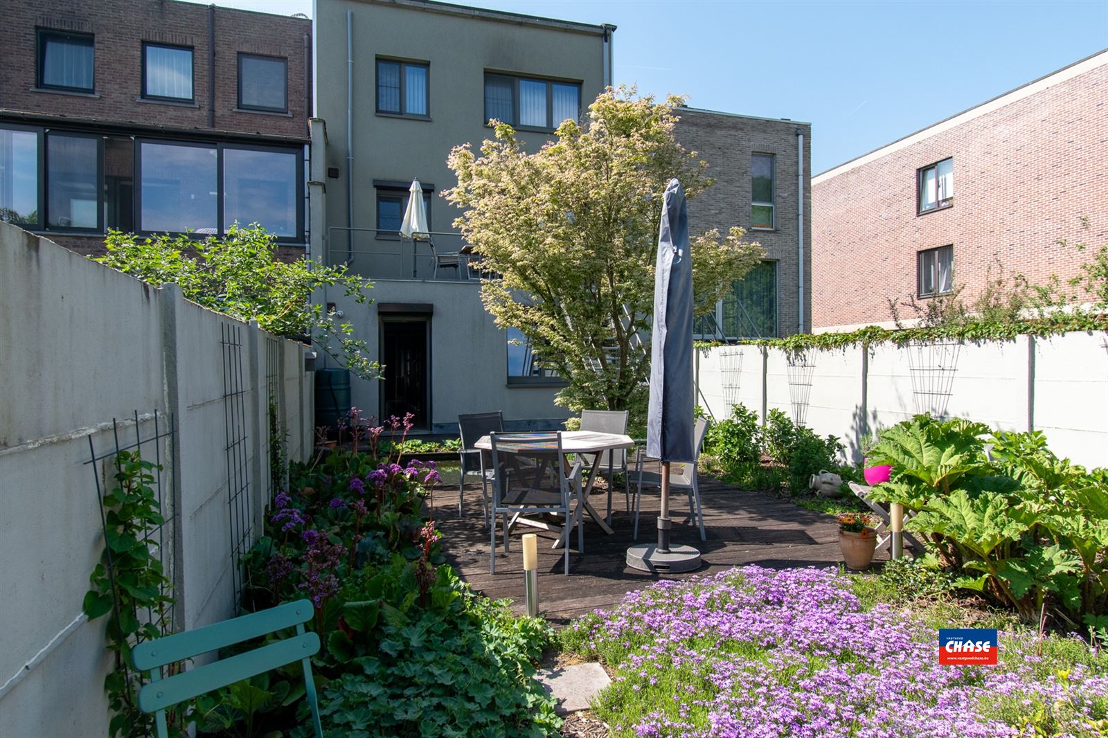 Bel-étage met 3 slaapkamers, garage en tuin foto 9