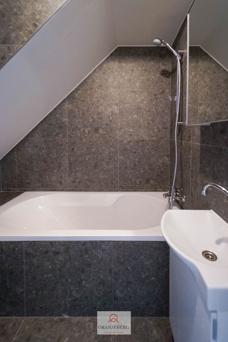 Unieke BEN-woning te huur met 3 slaapkamers én studio foto 9