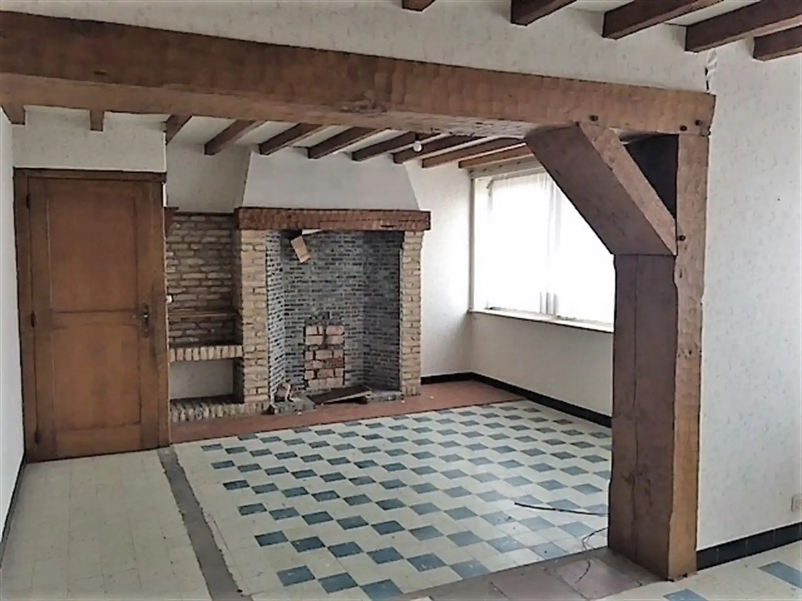 Ruime woning te koop in centrum van Stavele! foto 14