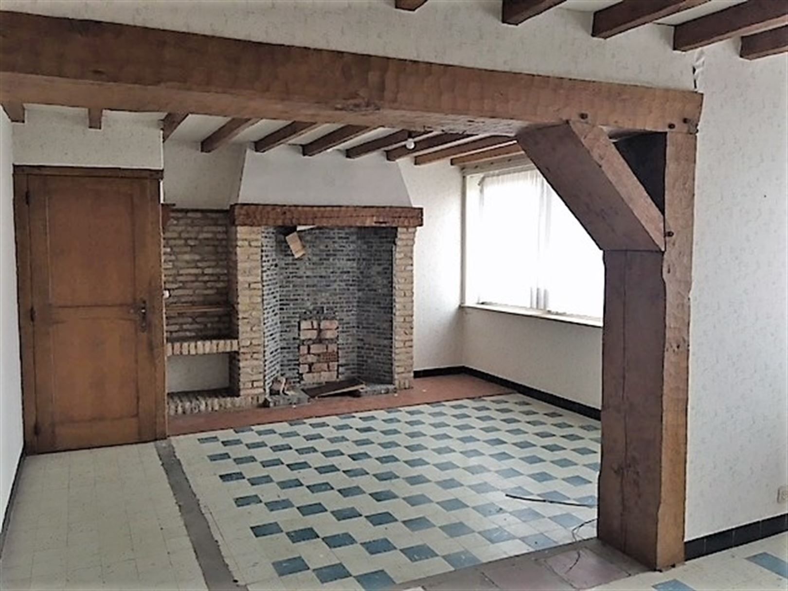 Ruime woning te koop in centrum van Stavele! foto 14