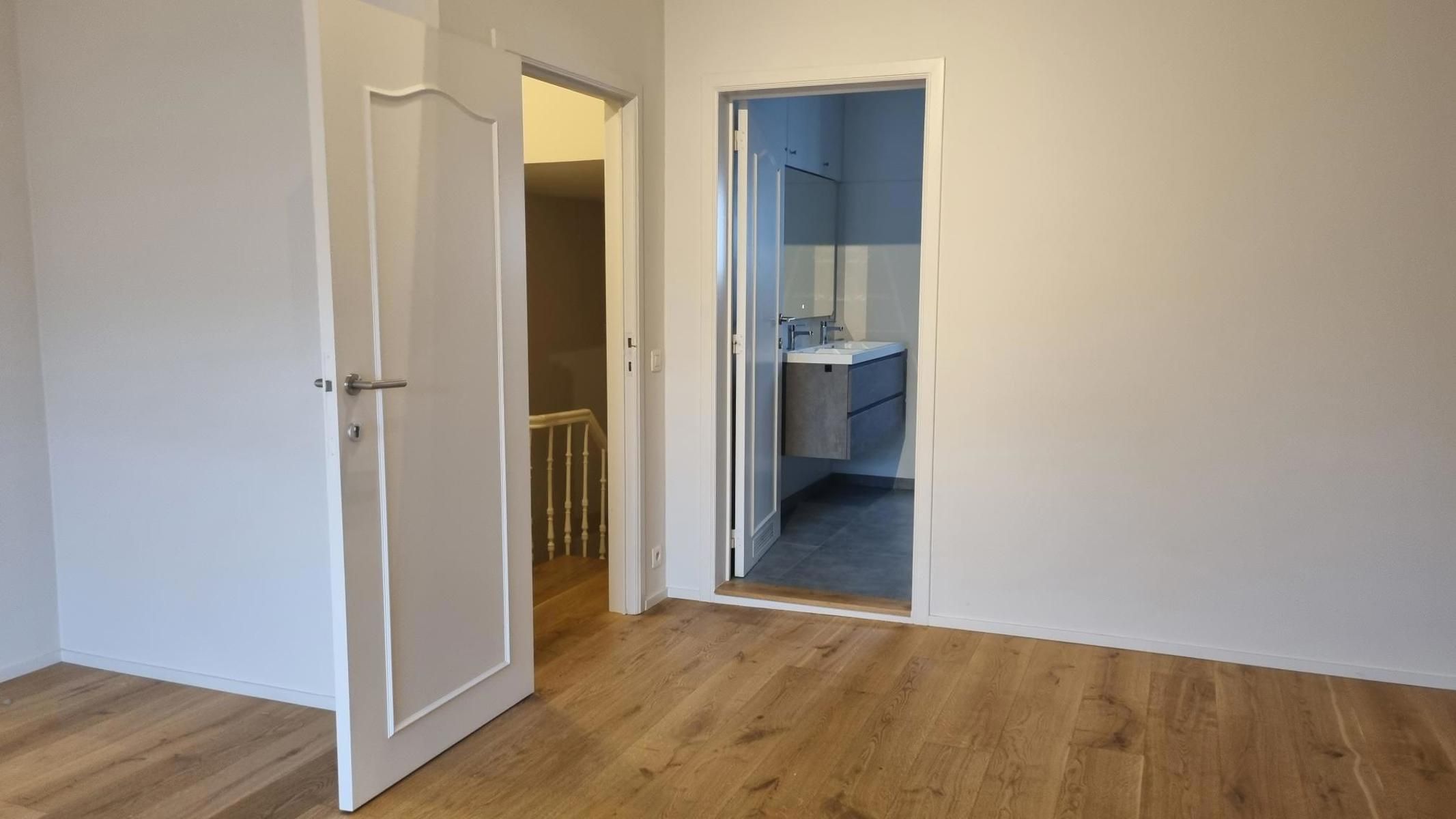 Instapklaar appartement gelegen op het Trendy Eilandje. foto 12