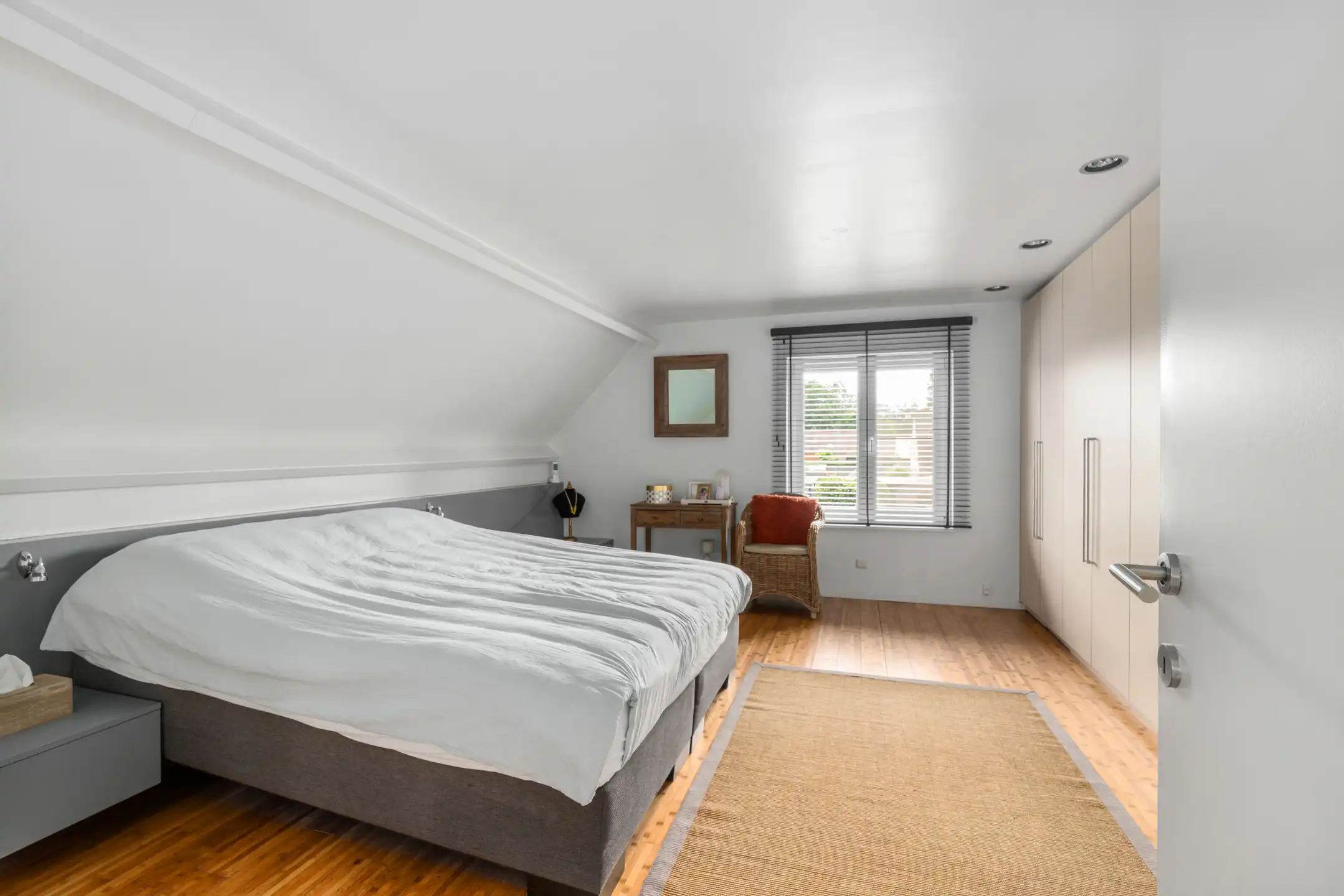 Moderne en lichtrijke huurwoning met 4 slaapkamers te Brecht foto 14