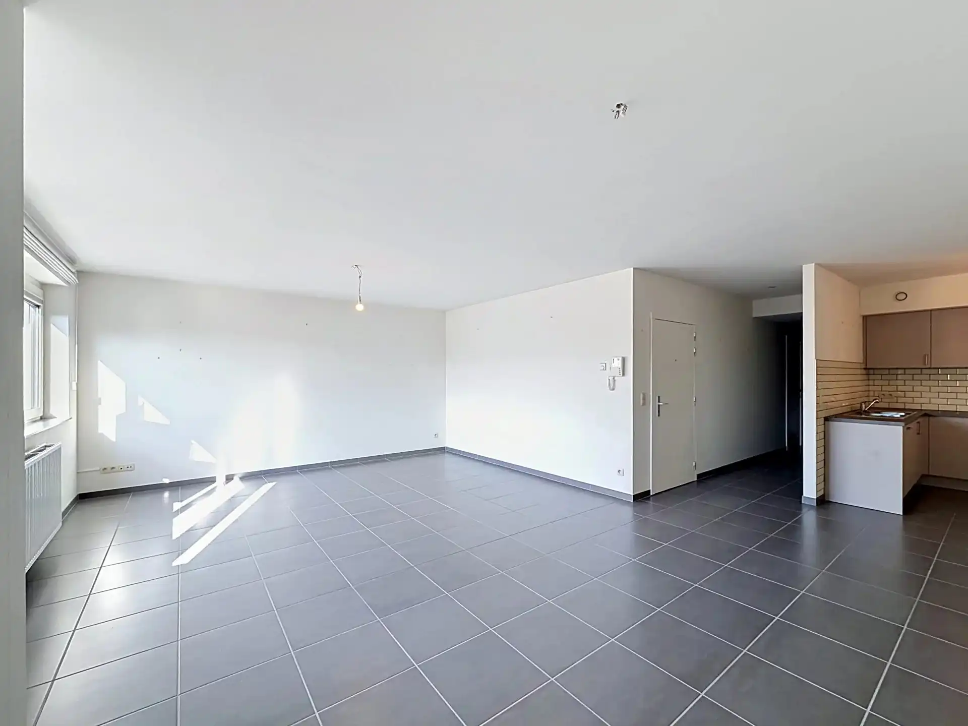 Ruim energiezuinig en verzorgd appartement met 2 slaapkamers en terras. foto 4