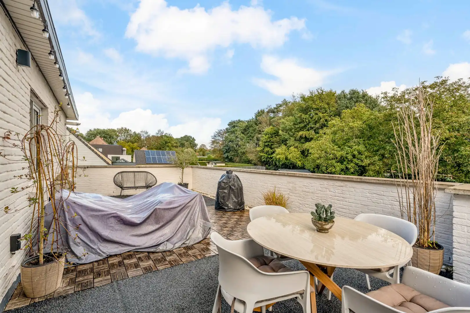 Comfortabel, mooi gerenoveerd duplex-appartement mét ruim terras en carport! foto 18