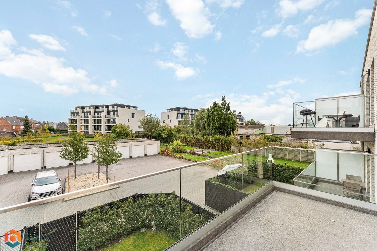 Ruime garagebox te Putte foto 3