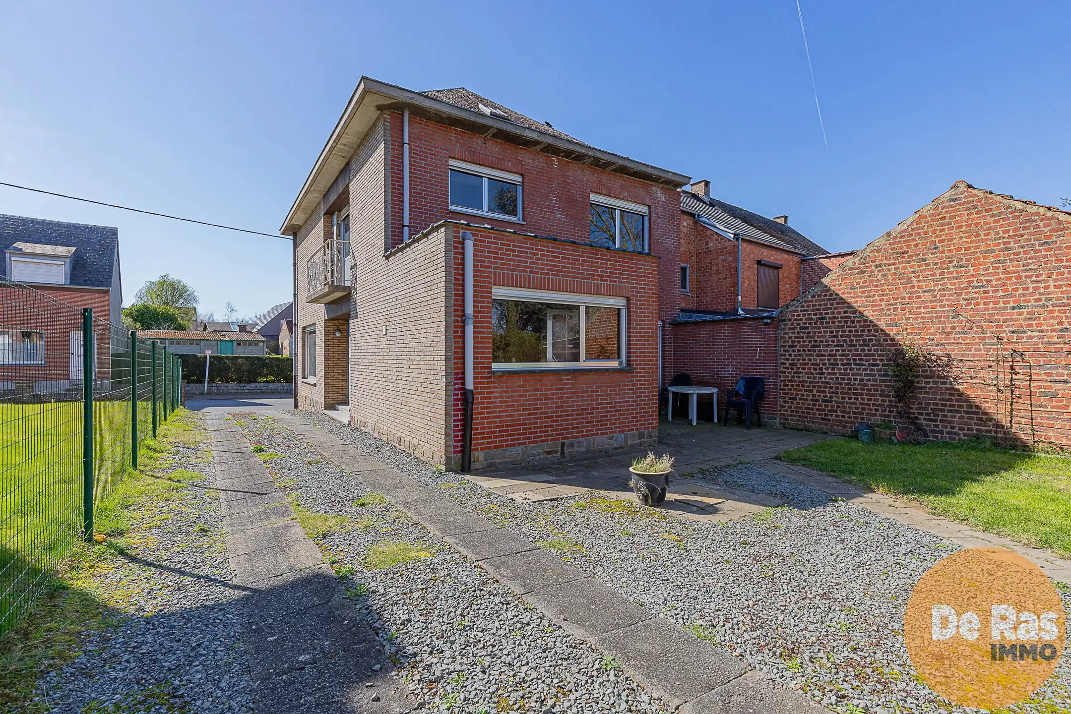LIEDEKERKE - Ruime renovatiewoning met garage op toplocatie  foto 17