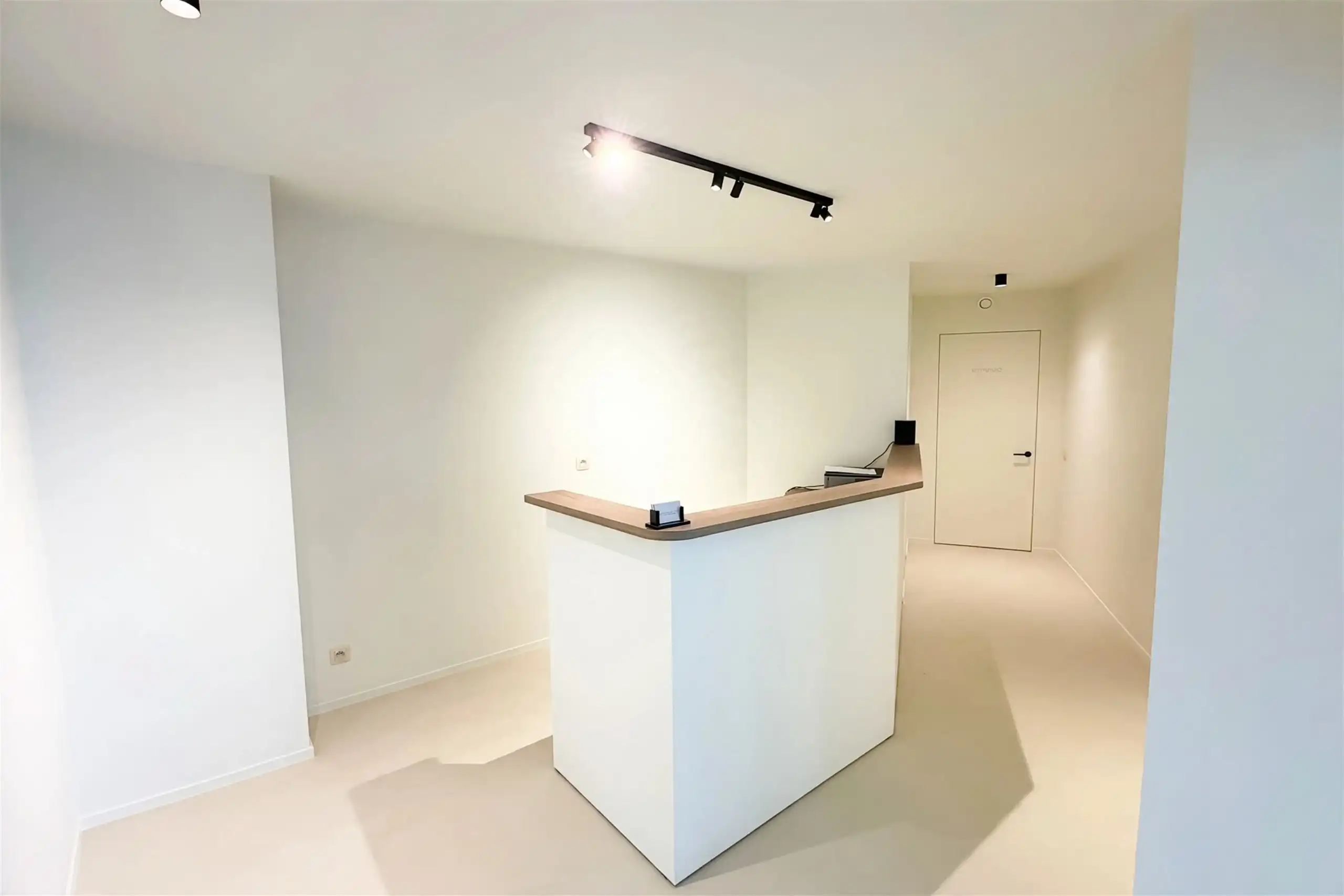 Praktijk- of kantoorruimte Kortrijk – flexibel & all-in foto 4