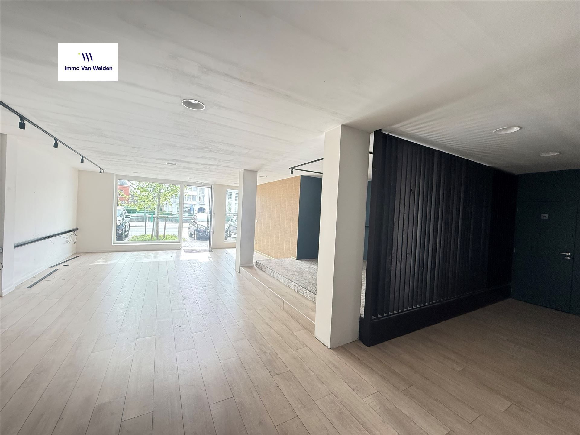 Handelspand van 150m² in hartje OUDENAARDE foto {{pictureIndex}}