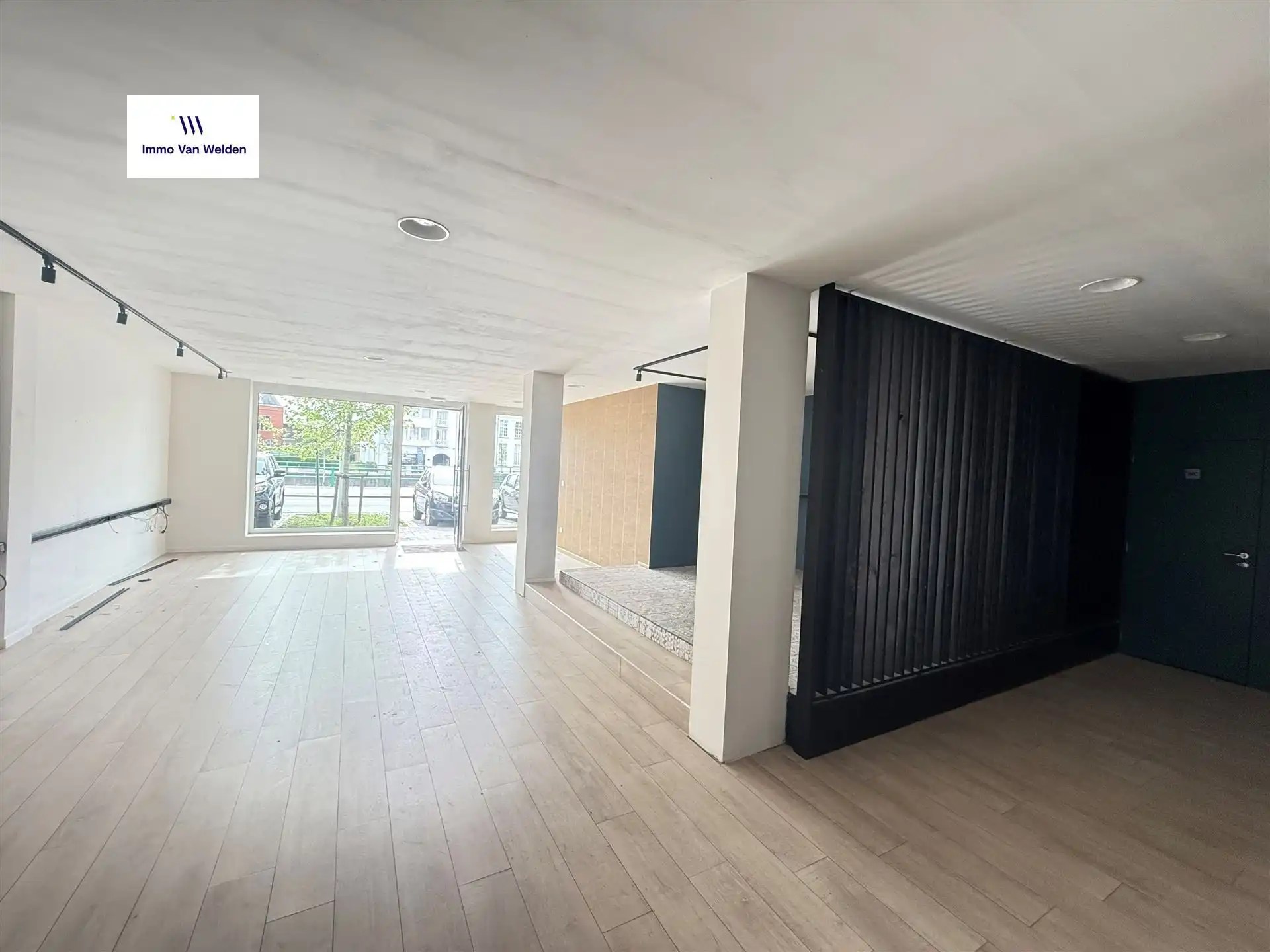 Handelspand van 150m² in hartje OUDENAARDE foto {{pictureIndex}}