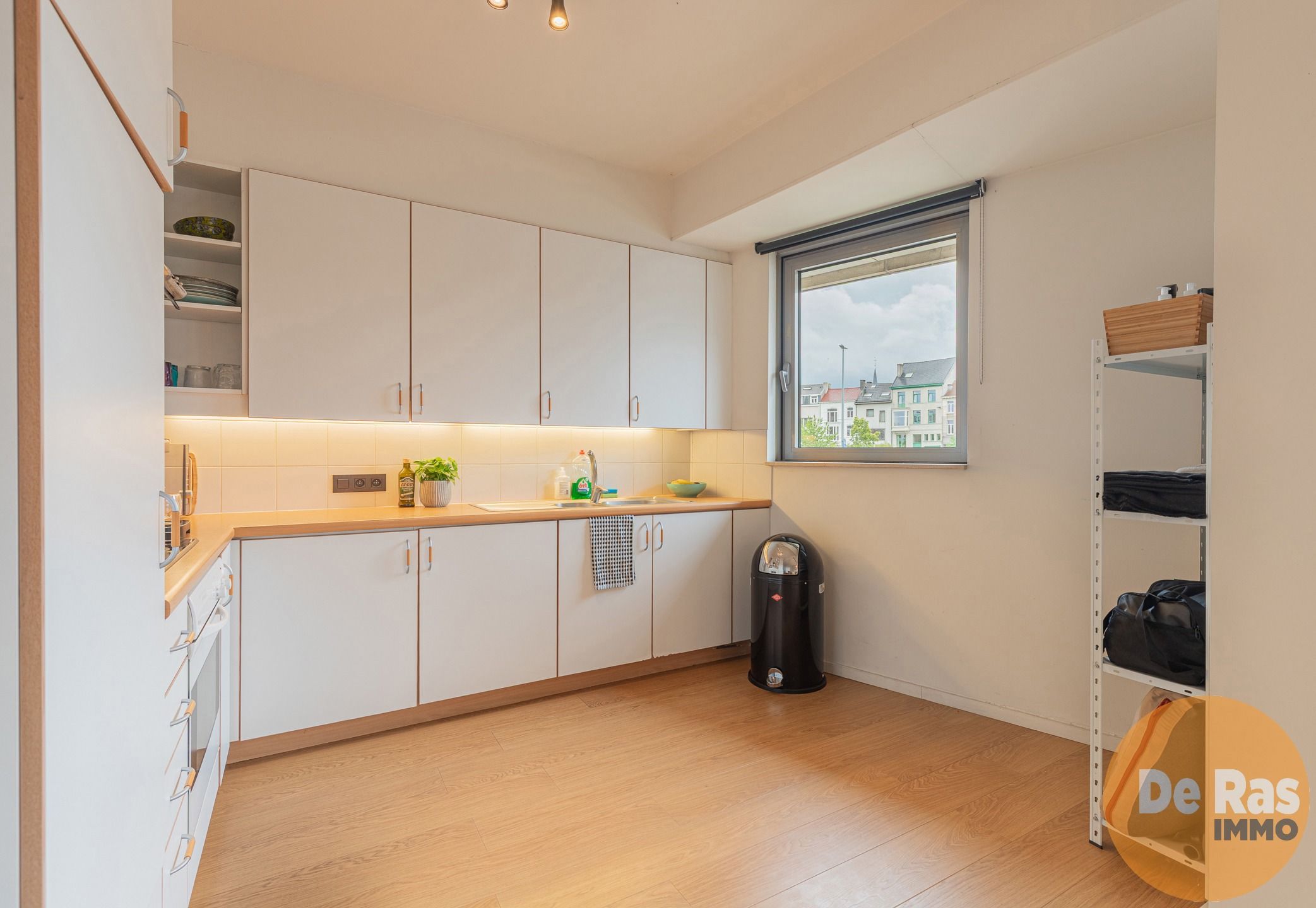 GENT - Leuk, centraal gelegen appartement met 1 slaapkamer foto 3
