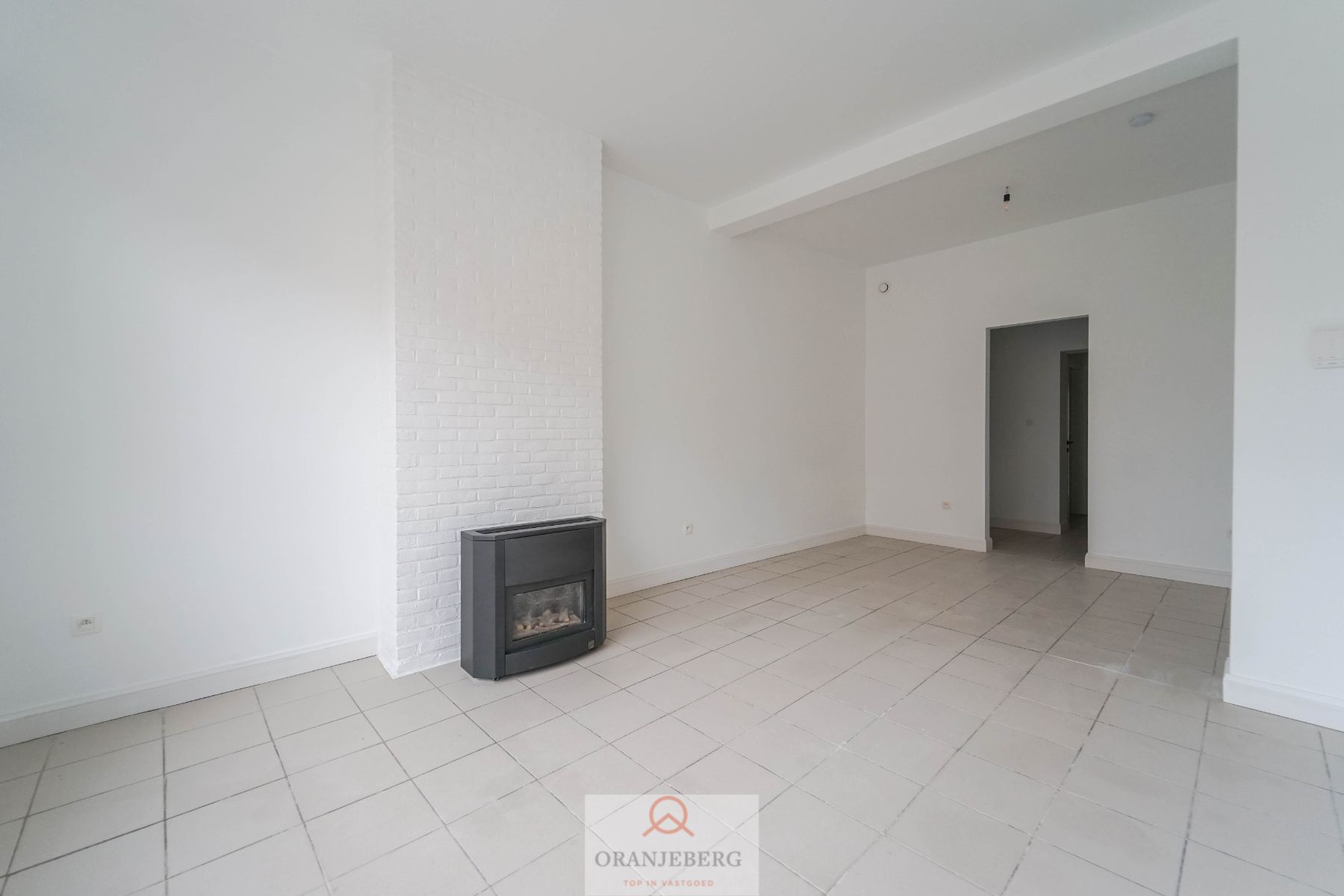 Appartement op het gelijkvloers met koertje (18 m²) te Rooigemlaan ! foto 2