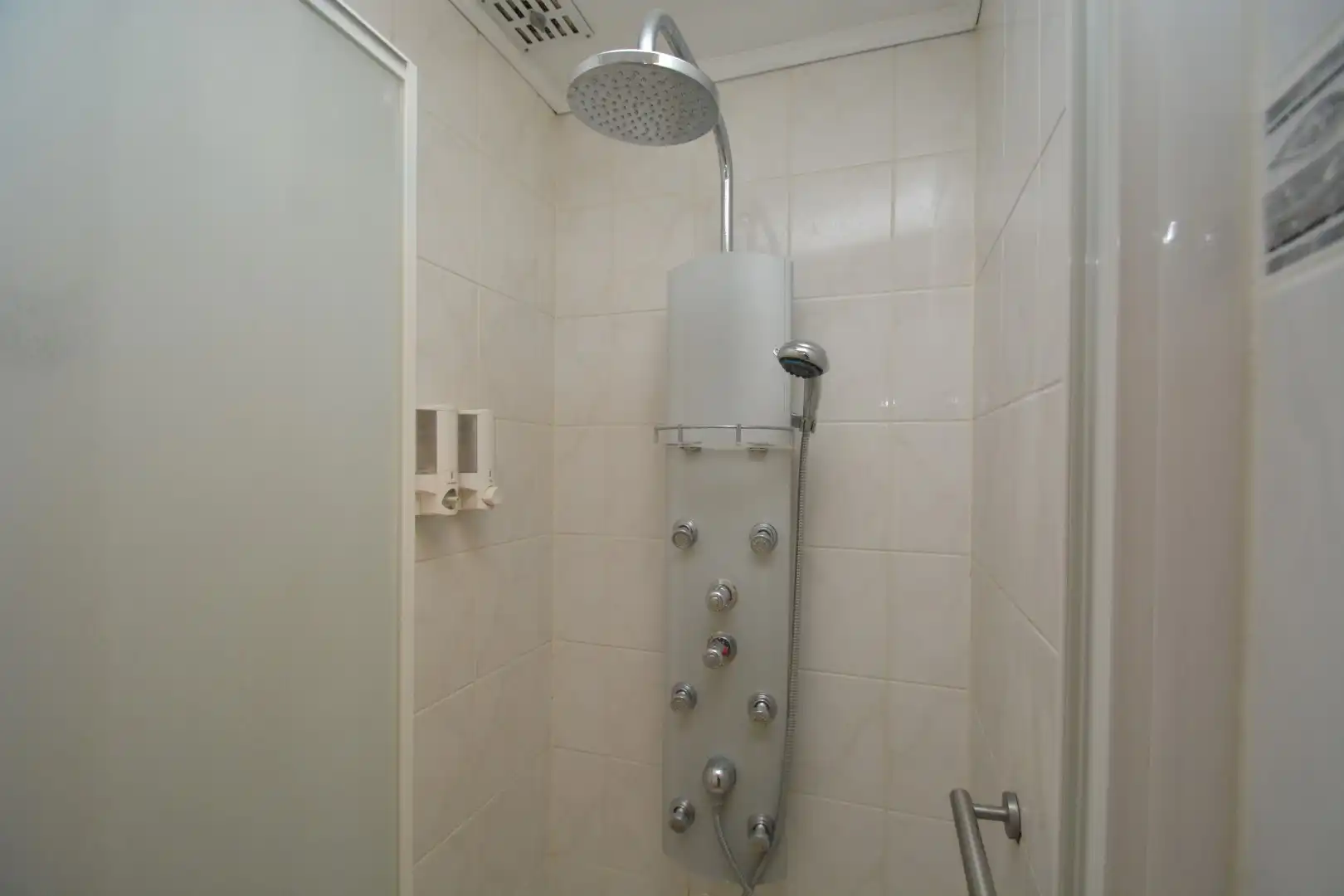 GELIJKVLOERSE WONING MET 1 SLPK TE TREMELO foto 12