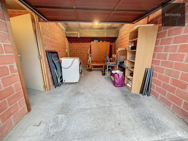 Instapklaar appartement 1ste verdiep met garage nabij centrum foto 15