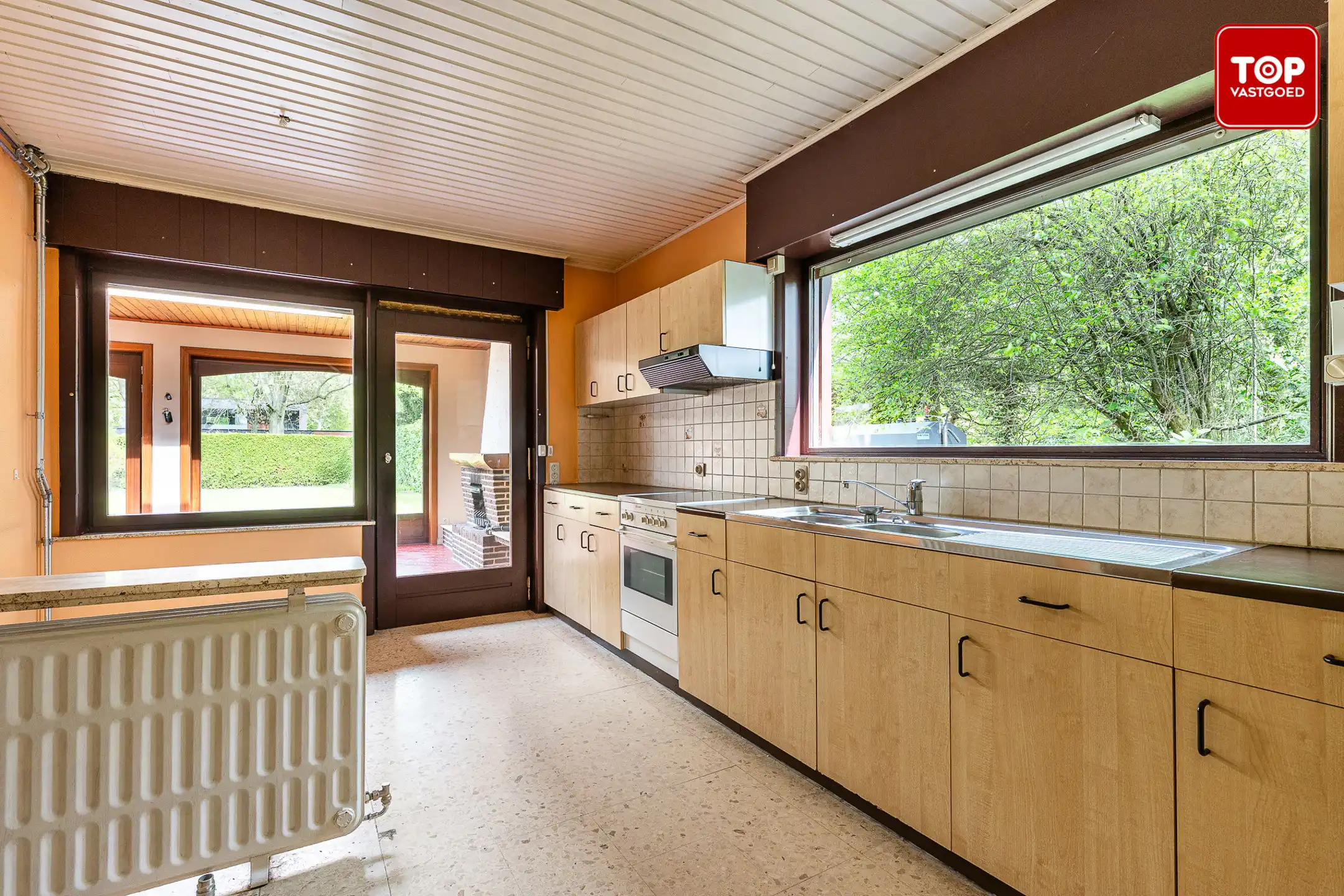 Te renoveren karaktervolle villa met 4 slaapkamers, gelegen op een perceel van 900 m². foto 6