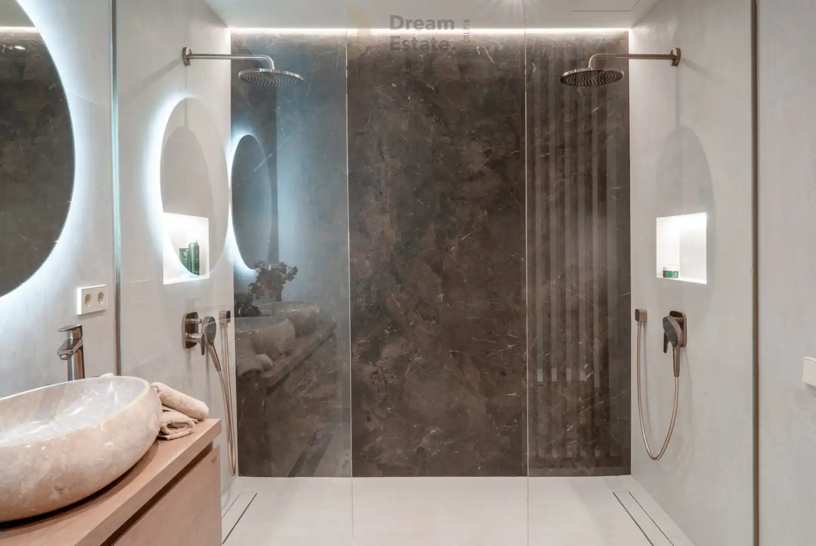 Schitterend luxe appartement aan het strand en restaurant Tikitano, Estepona. foto 18