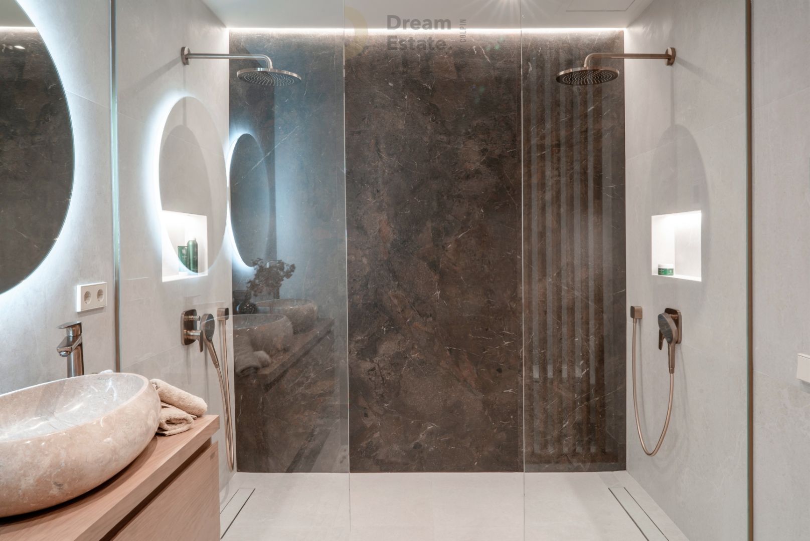 Schitterend luxe appartement aan het strand en restaurant Tikitano, Estepona. foto 18