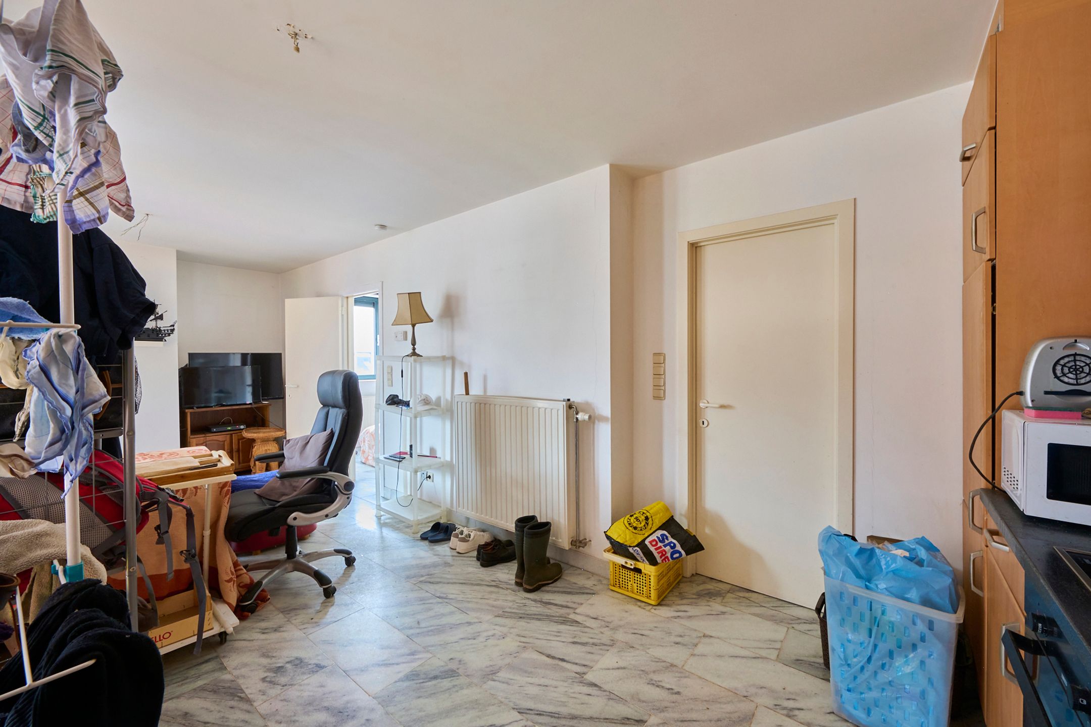 Centraal gelegen appartement met 1 slpk in hartje Bilzen foto 4