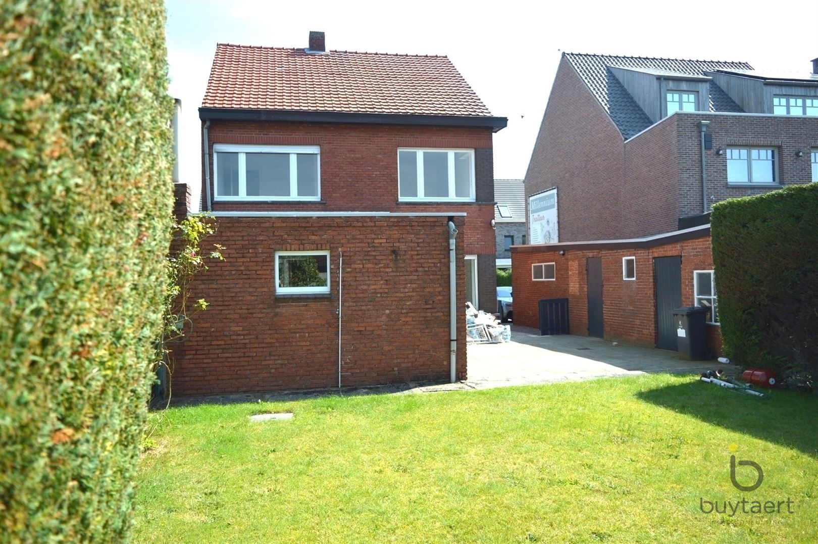 Gerenoveerde woning met tuin te Nieuwmoer! foto 3