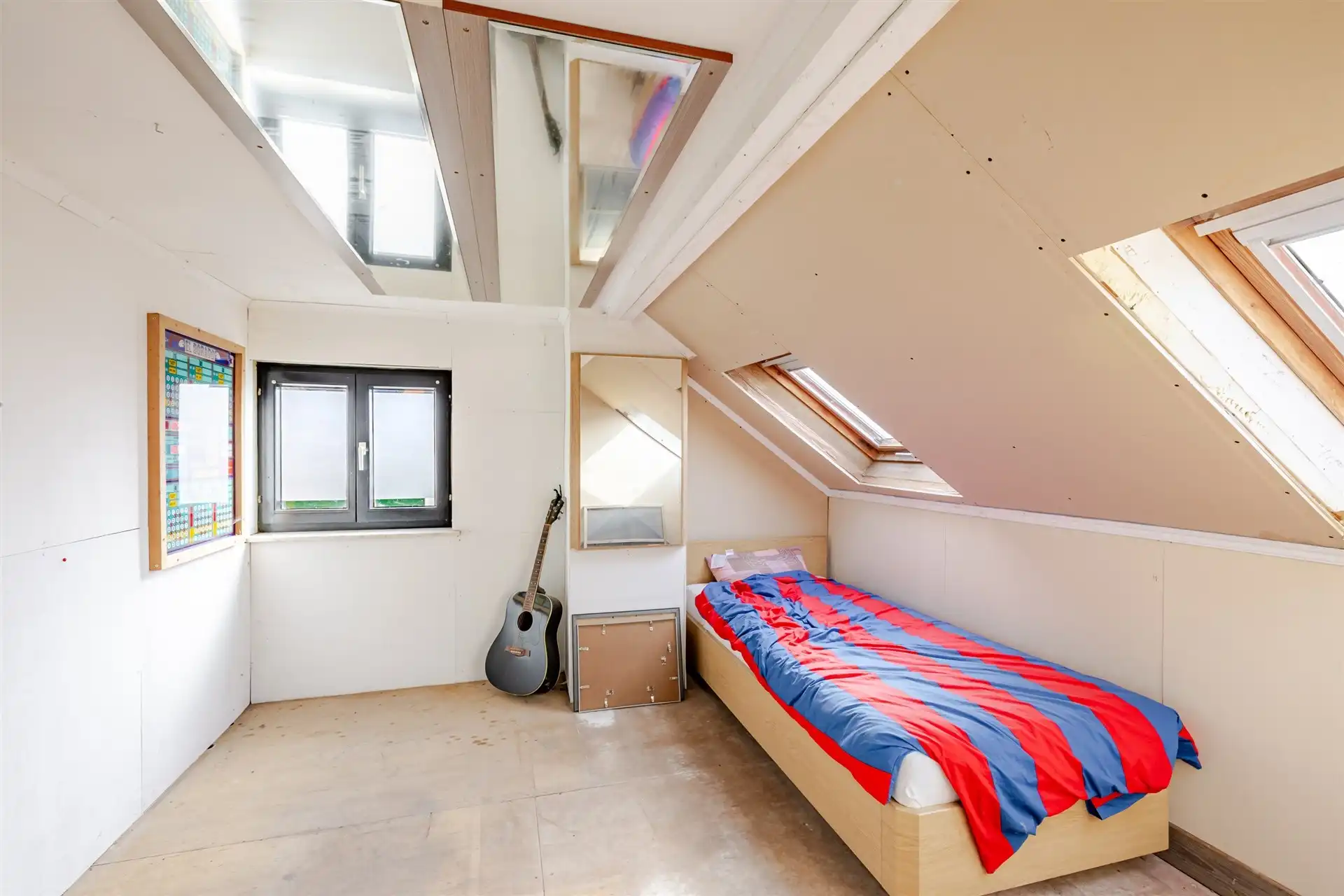 Te renoveren woning met garage en polyvalente ruimte foto 21