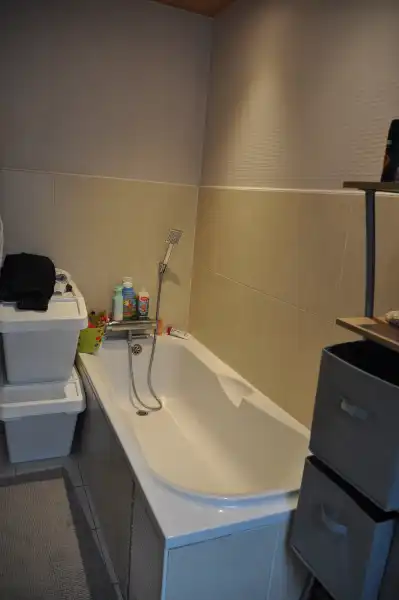 Mooi afgewerkte hoekwoning met 4 slaapkamers en uitgerust met zonnepanelen. foto 13