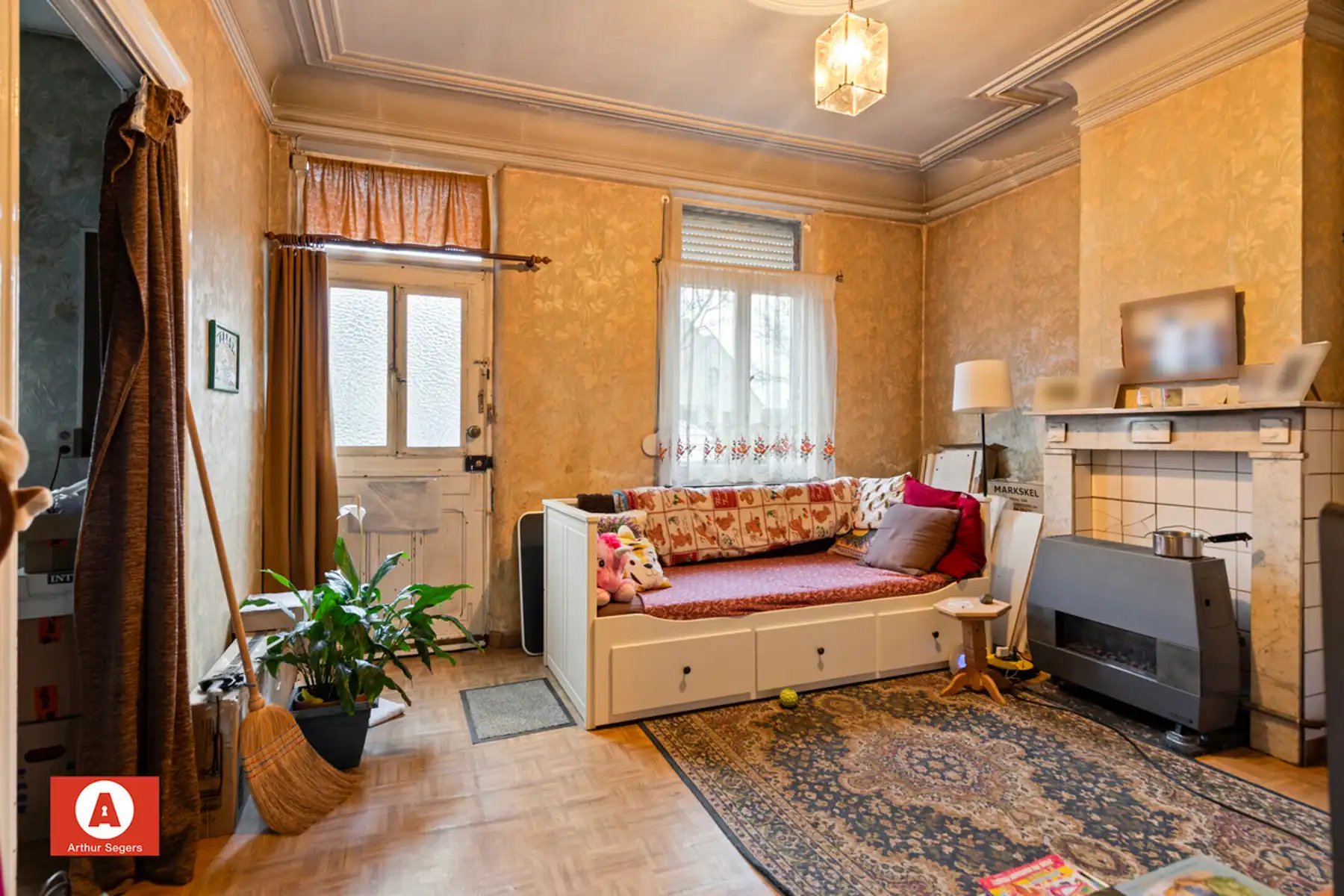 Te renoveren woning op centrale ligging in Lebbeke foto 3