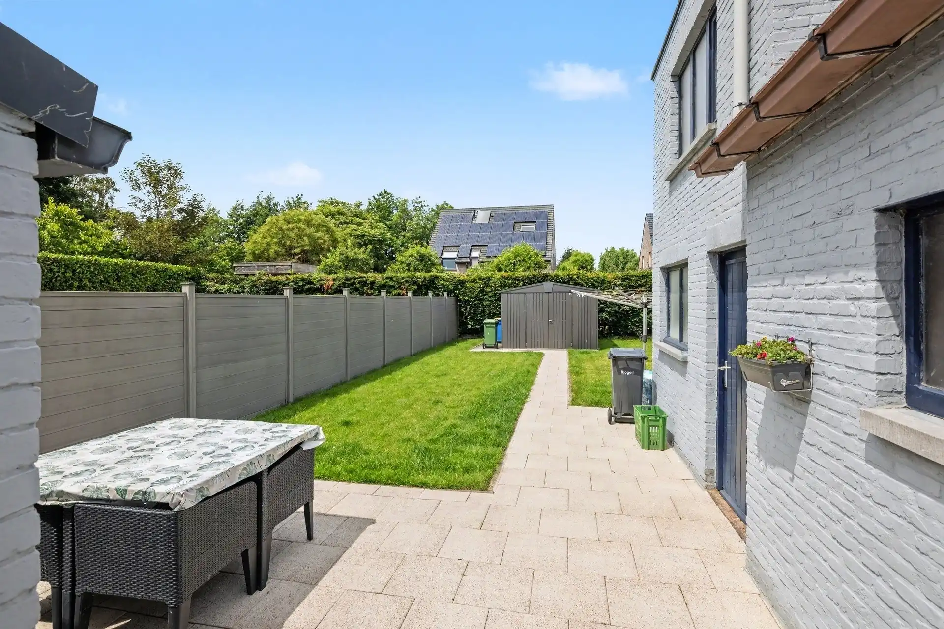 Goed gelegen halfopen bebouwing met ruime oprit, 3 slaapkamers en tuin foto 19