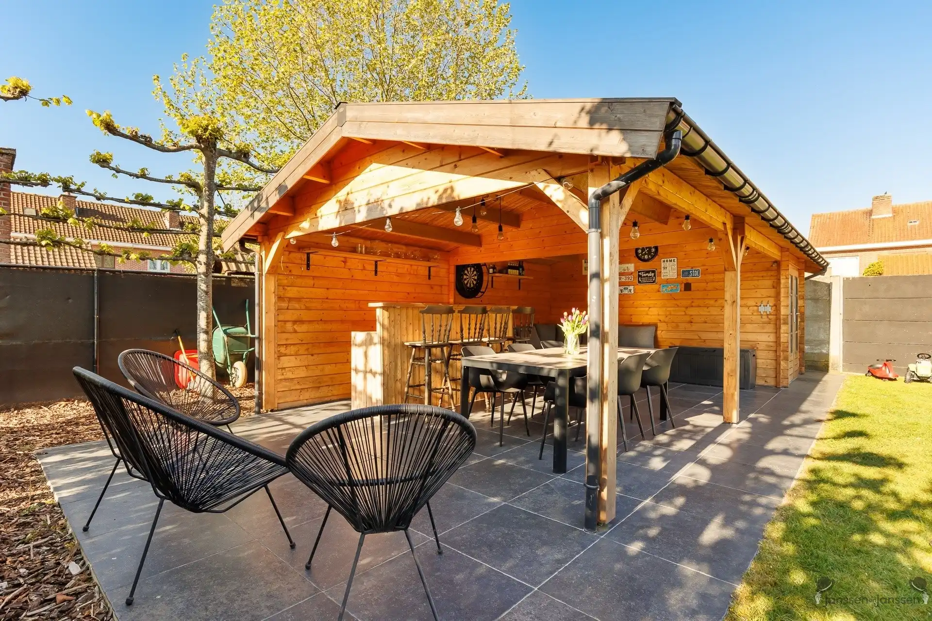 halfopen bebouwing met 3 slpkmrs & tuin foto 8