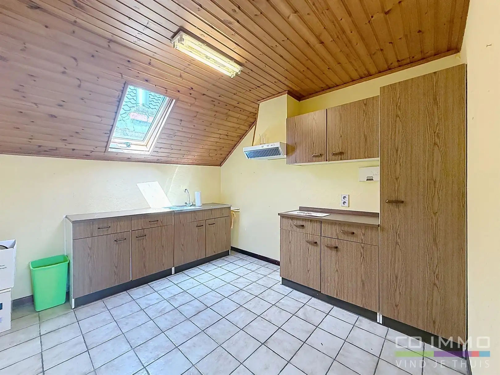 Ruime woning met extra woon- of werkpotentieel  foto 25