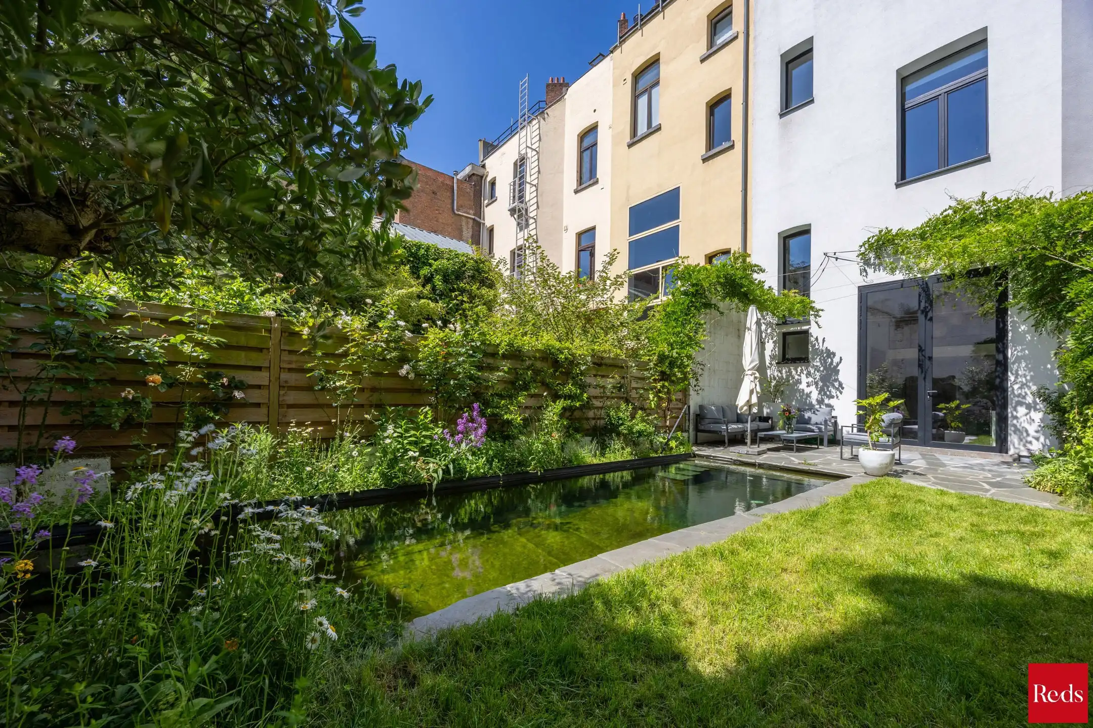 Uniek herenhuis met zwemvijver aan het Zuidpark foto 28