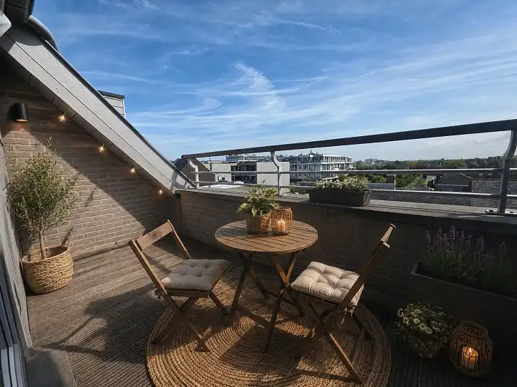 Mooi dakappartement met een groot dakterras en panoramisch uitzicht foto 17