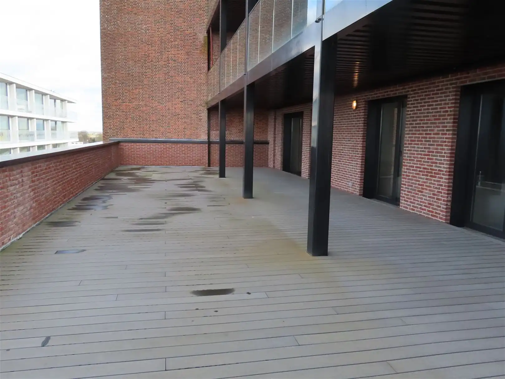 Loft appartement (187m²) met terras (120m²) & parking! foto 8