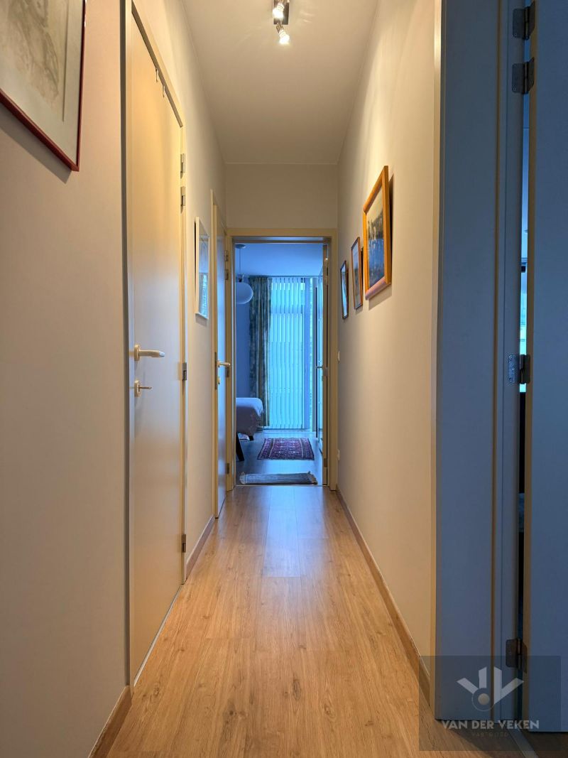 Ruim 2 slaapkamer appartement in hartje Hasselt! foto 10