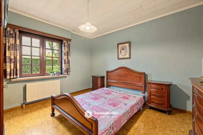 CHARMANTE INSTAPKLARE GEZINSWONING MET 3 SLPKS TE KOOP IN LO foto 11