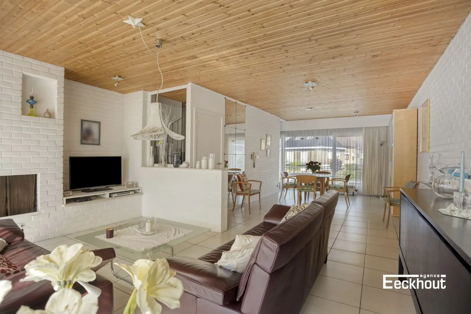Zeer verzorgde, instapklare bel-étagewoning met 3 slaapkamers in rustige buurt te Bredene! foto 2