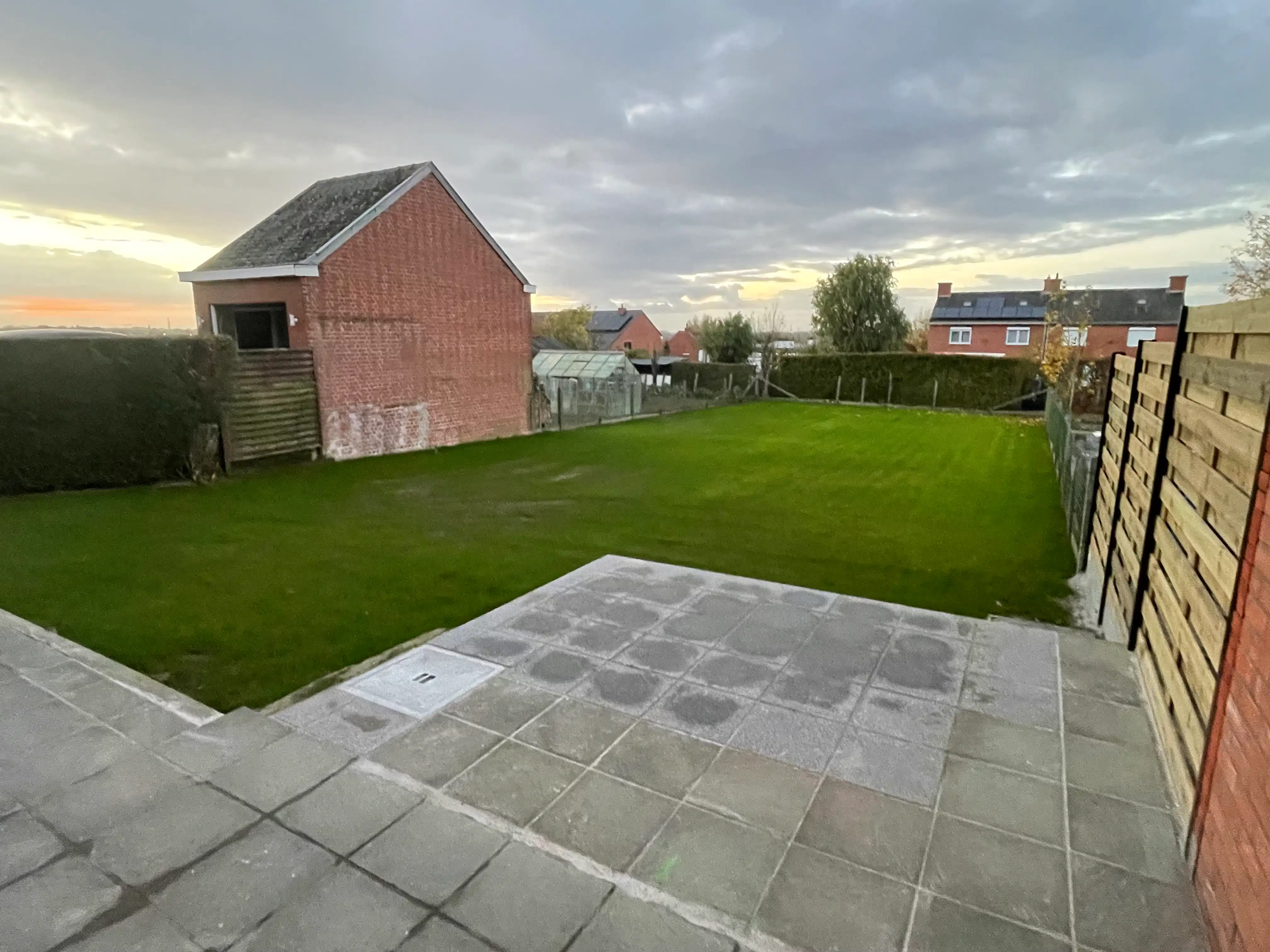 Vernieuwde woning te huur Deerlijk met grote tuin foto 15