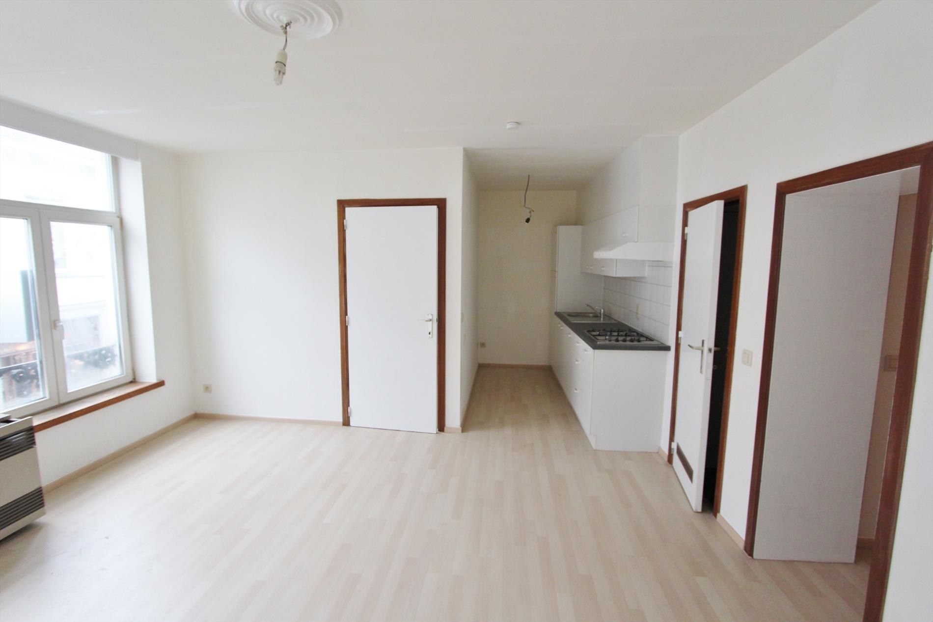 STUDIO te huur in volle centrum Diest met 1 aparte slaapkamer foto 2