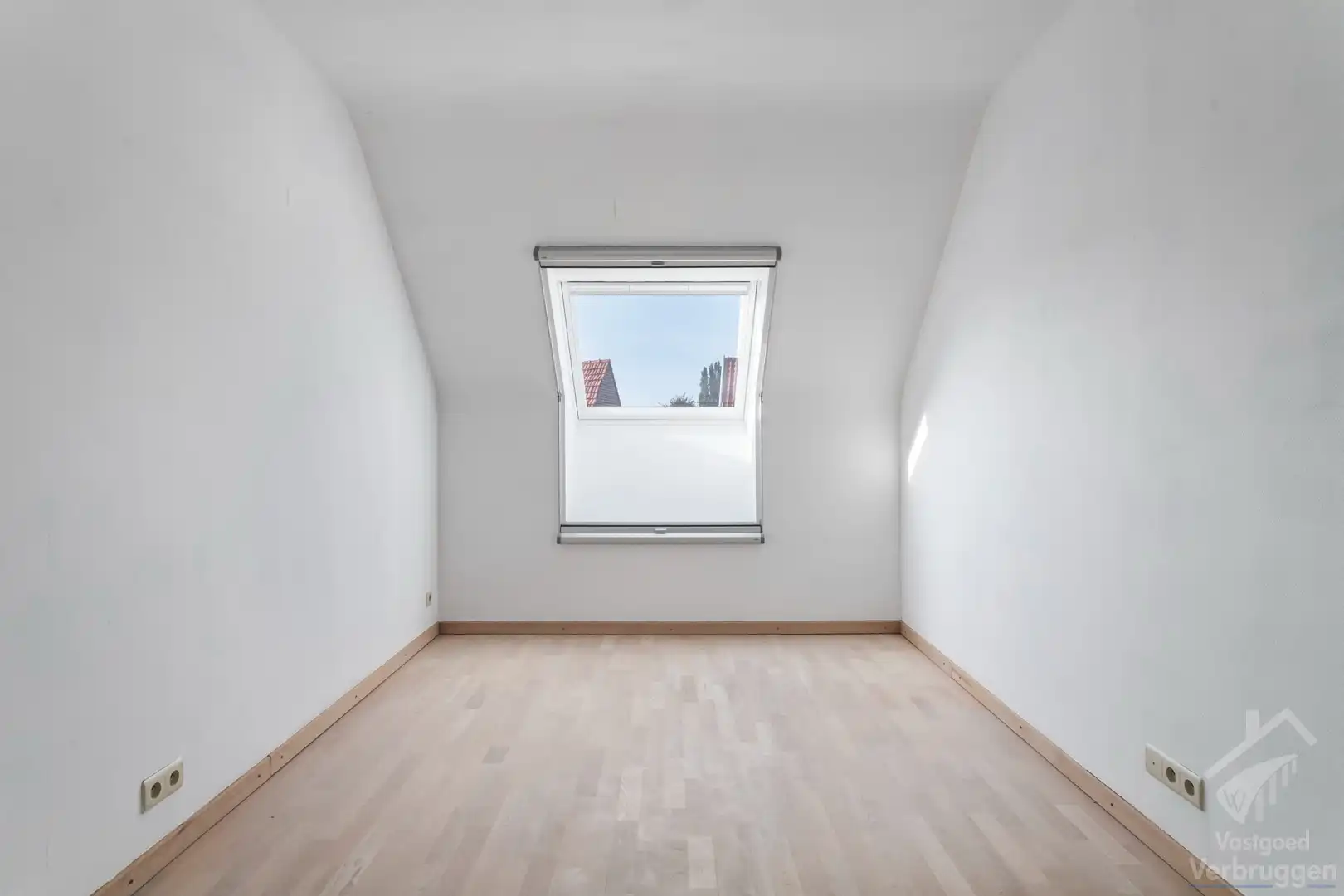 Instapklare moderne woning met 3 slaapkamers, bureau en dubbele garage foto 19