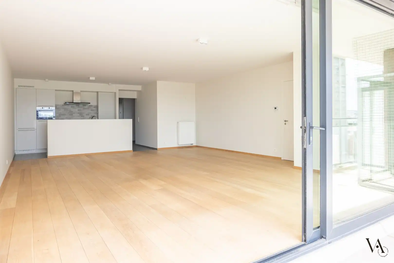 Ruim appartement met 2 slaapkamers en prachtig uitzicht over de jachthaven en het historische centrum foto 4