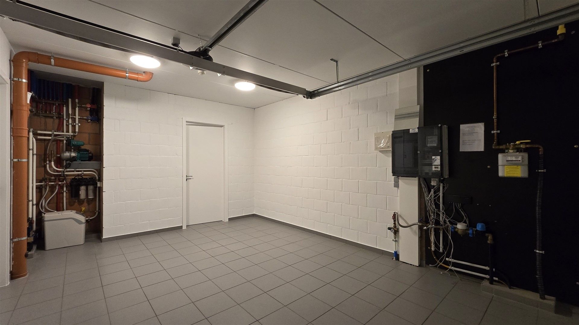 Moderne, energiezuinige woning (200m²) met 4 slaapkamers en tuin foto 12