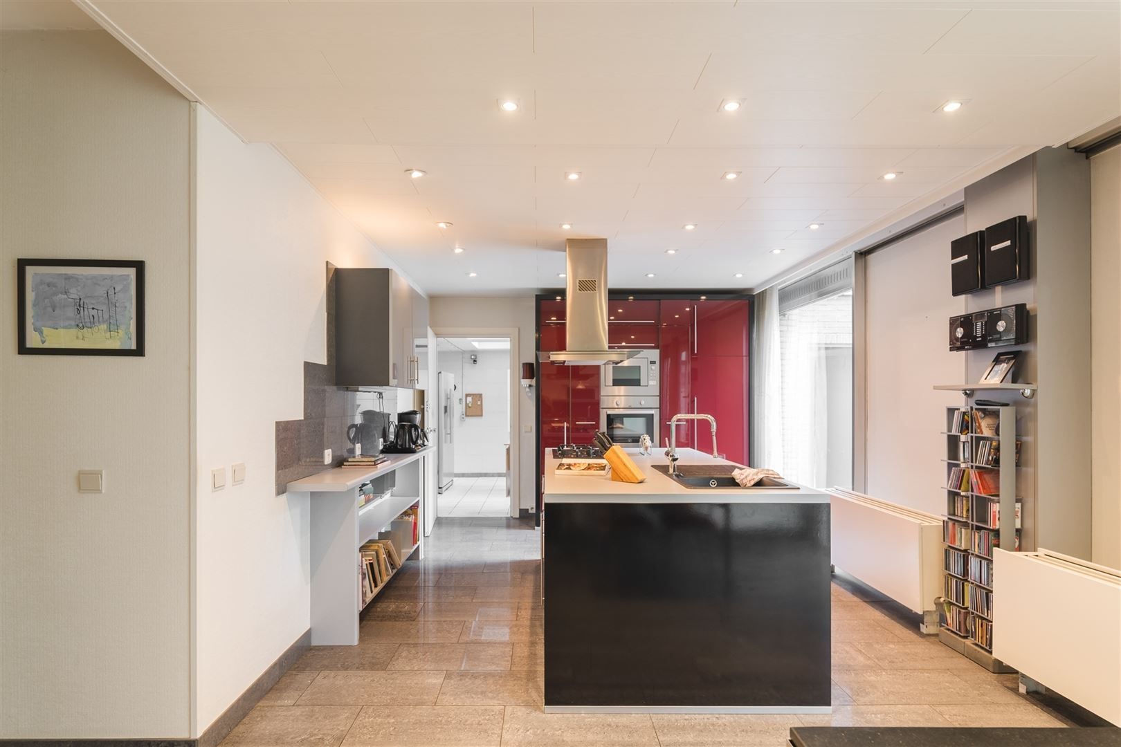 Hoofdfoto van de publicatie: Uniek gelijkvloersappartement met tuin, dubbele garage en tal van mogelijkheden