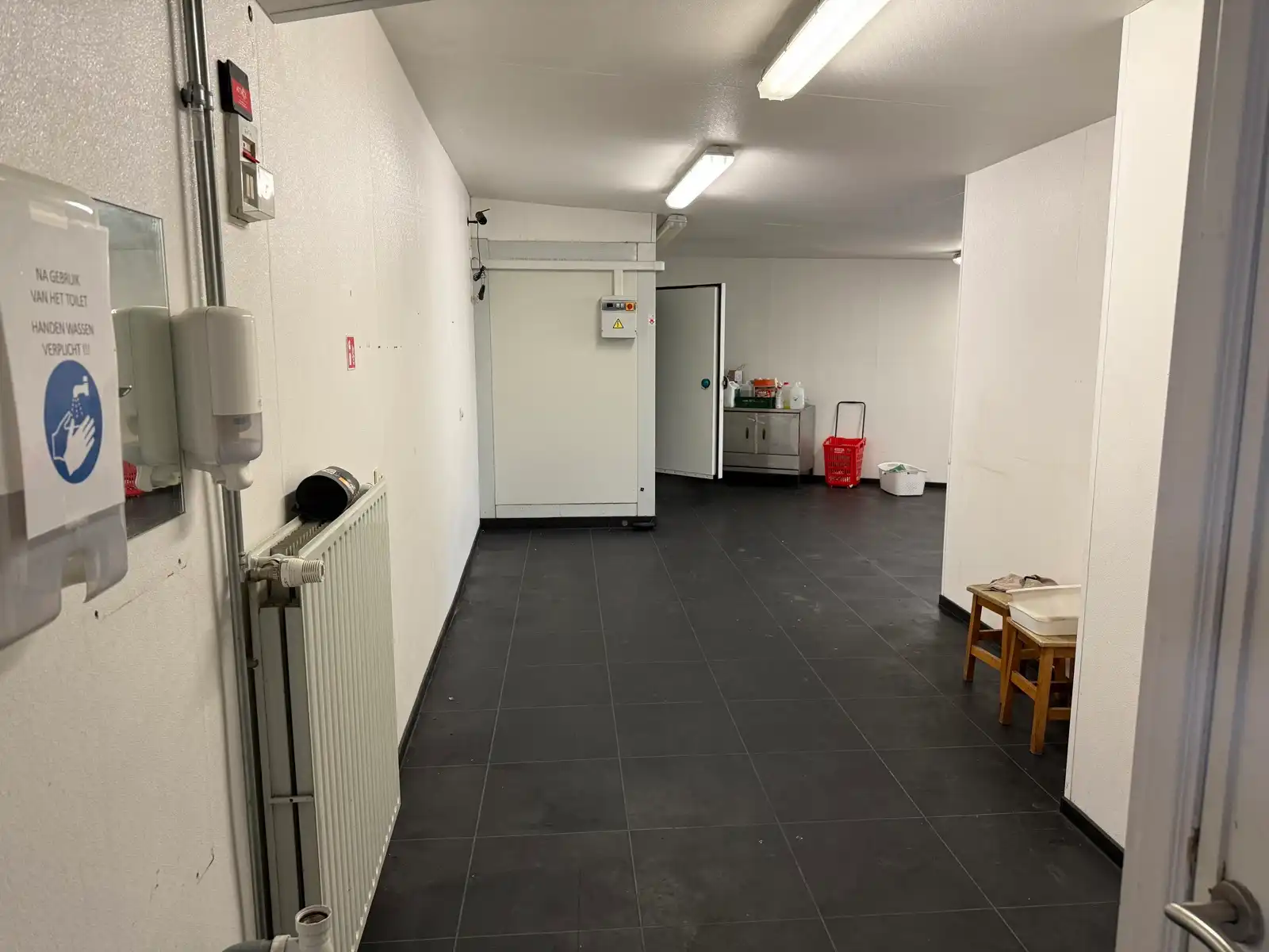 Projectgrond (vroegere feestzaal met woonst en parking) foto 19