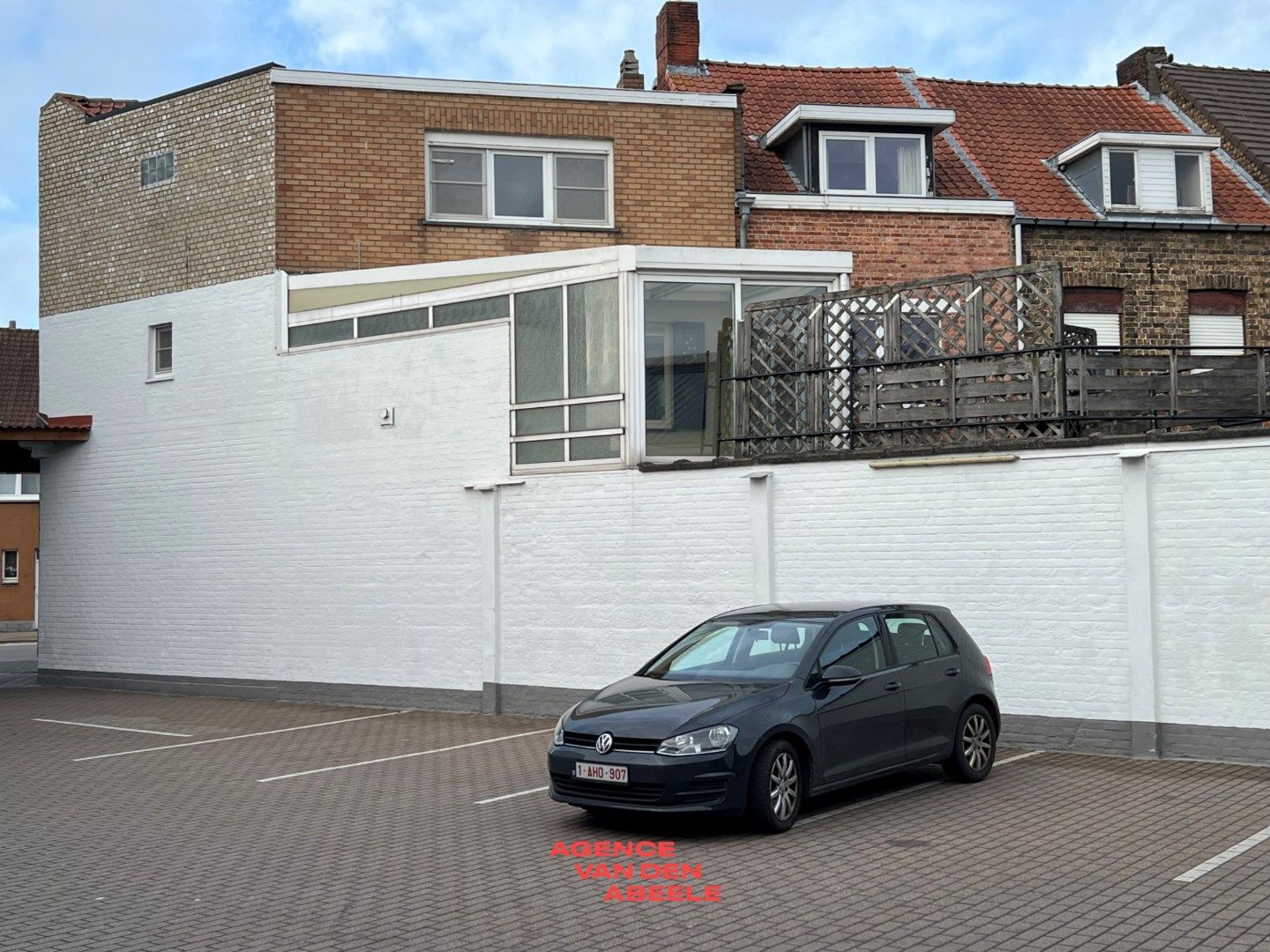 Polyvalente woning met ruime garage en opslagruimte van 155m2 foto 3