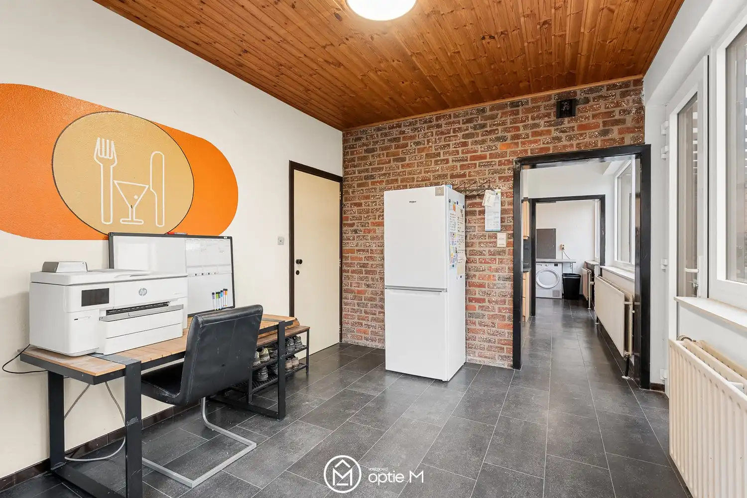 VERRASSEND RUIME HALFOPEN WONING MET 361 M², 5 SLAAPKAMERS EN TAL VAN MOGELIJKHEDEN foto 13