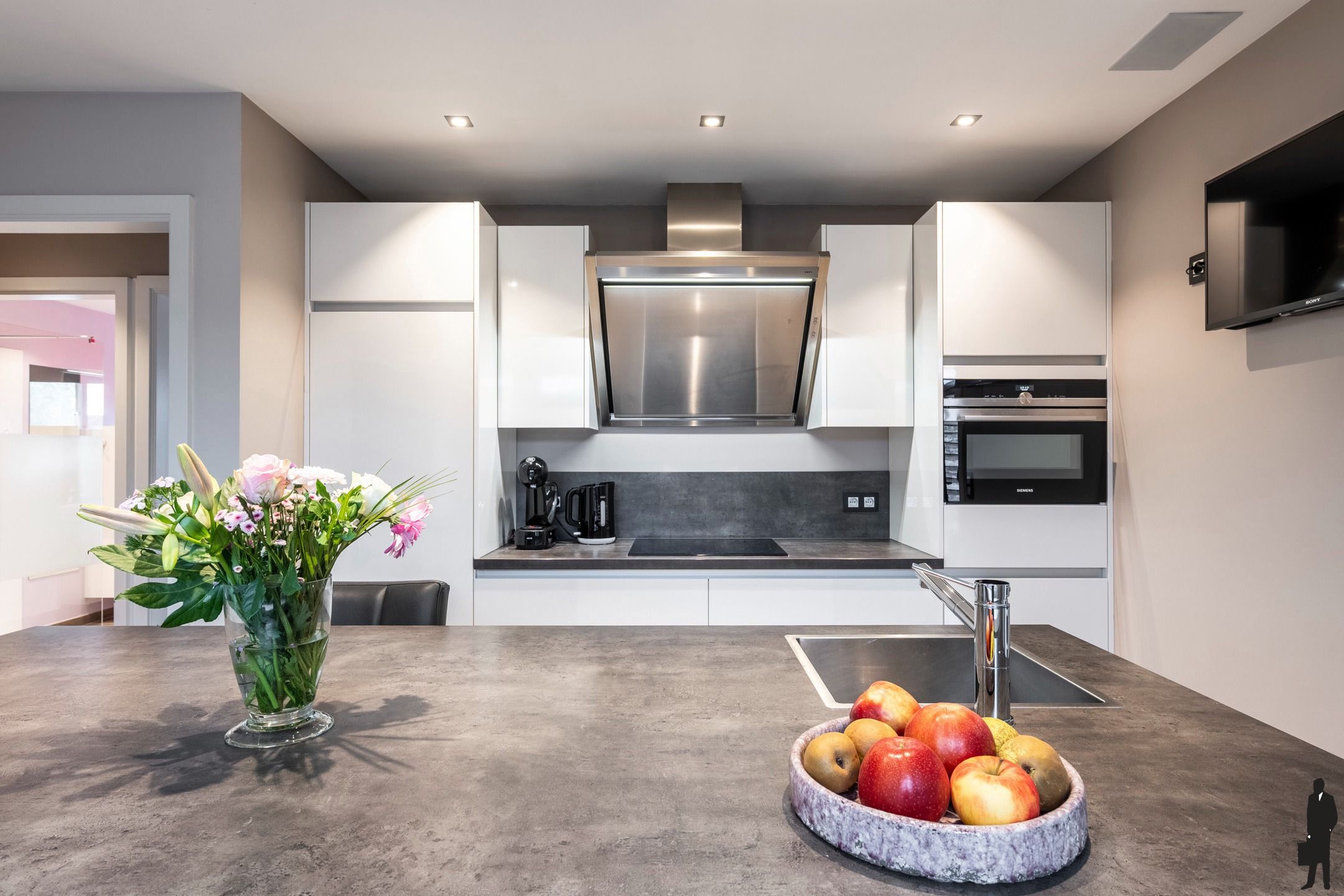 Uniek gelegen woning met 3 à 4 slpk op 783m² nabij weilanden foto 3