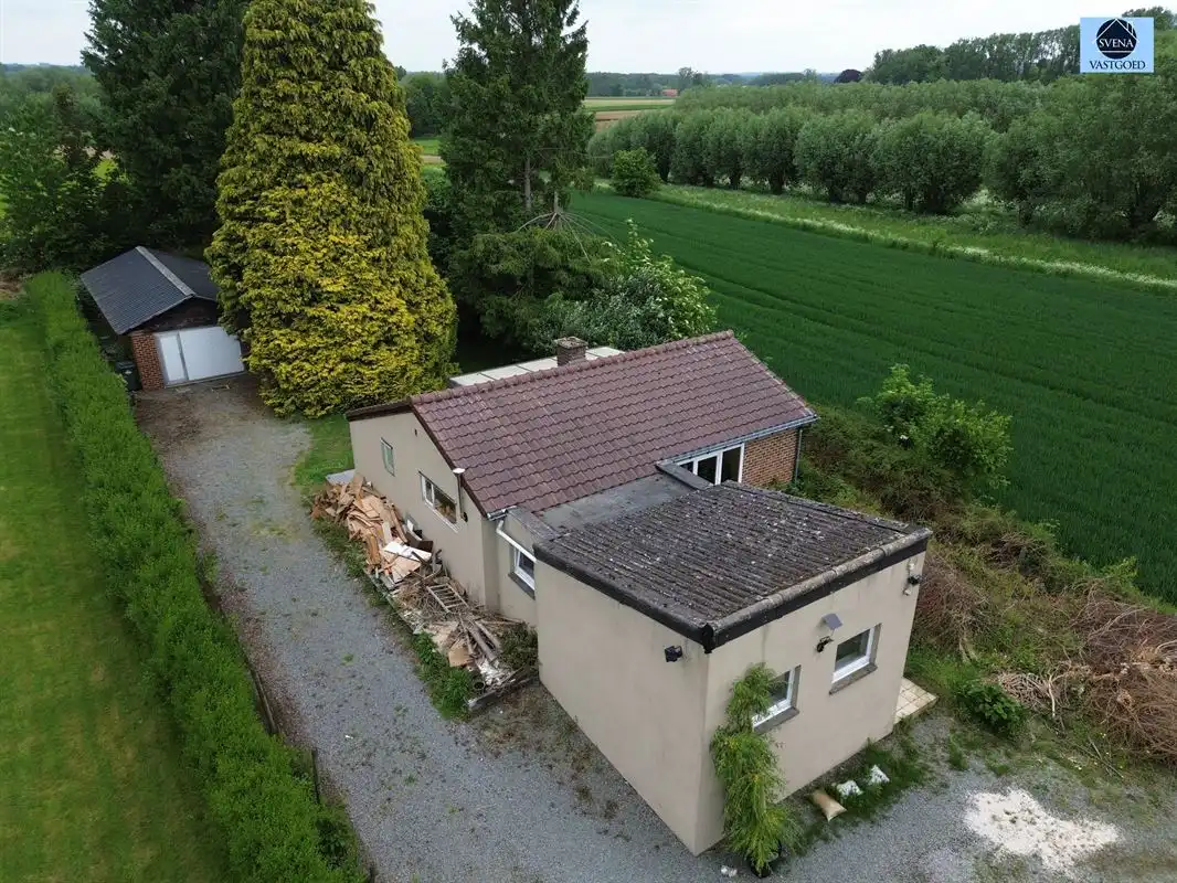 ZEER LEUK GELEGEN BUNGALOW IN RUSTIGE STRAAT foto 2