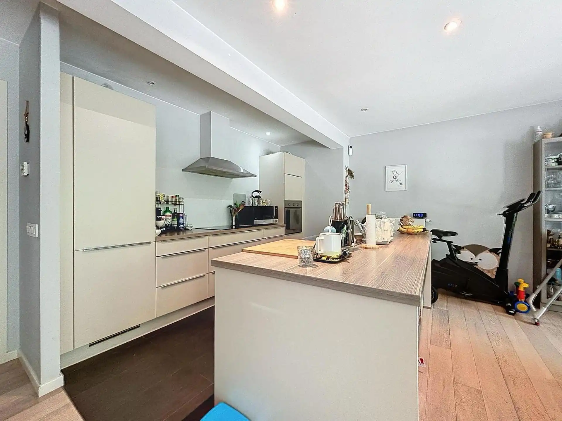 Mooi appartement met twee slk in een klein flatgebouw foto 3