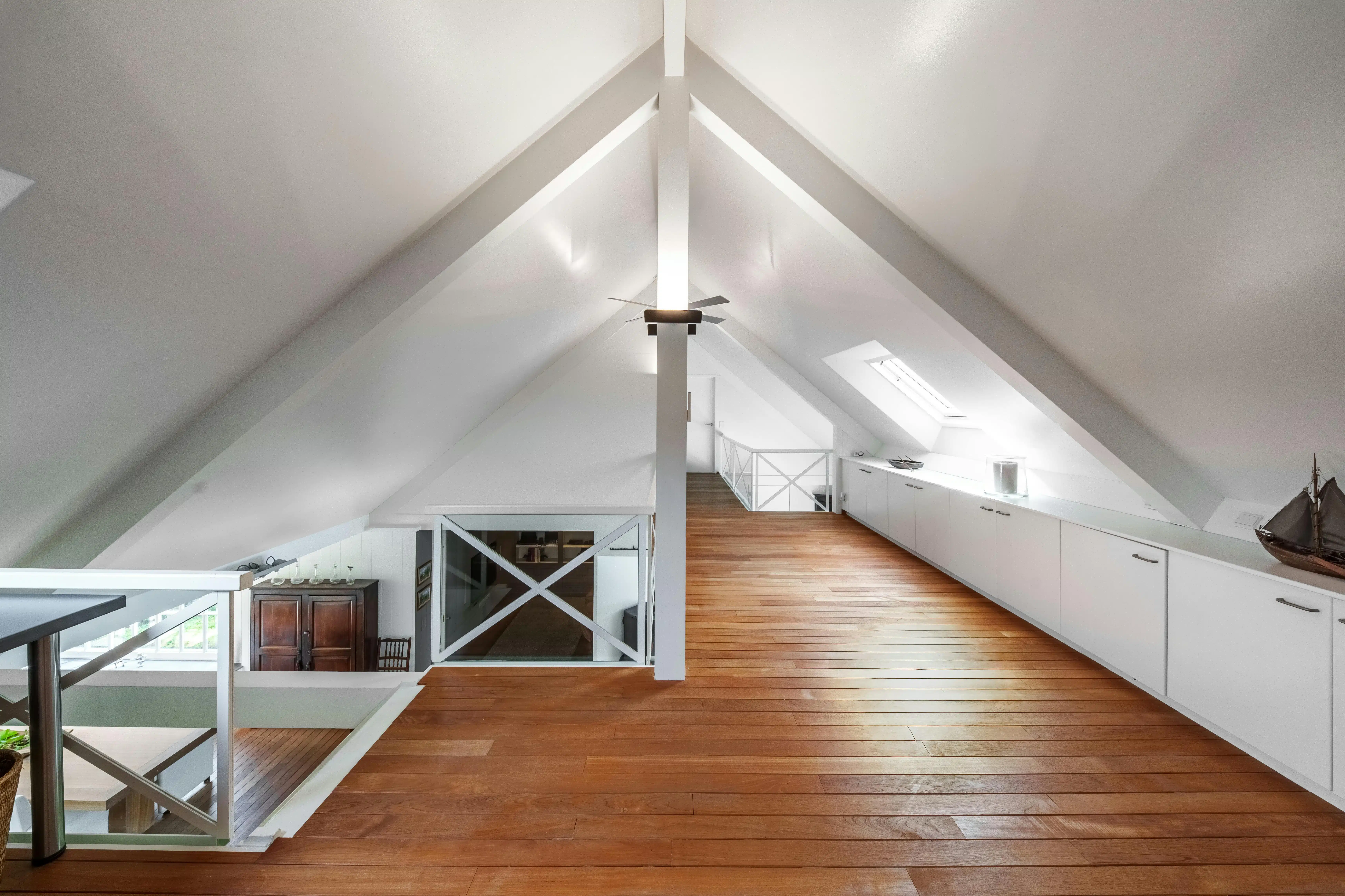 Villa met zwembad te koop in villawijk 't Motje in Roeselare foto 19