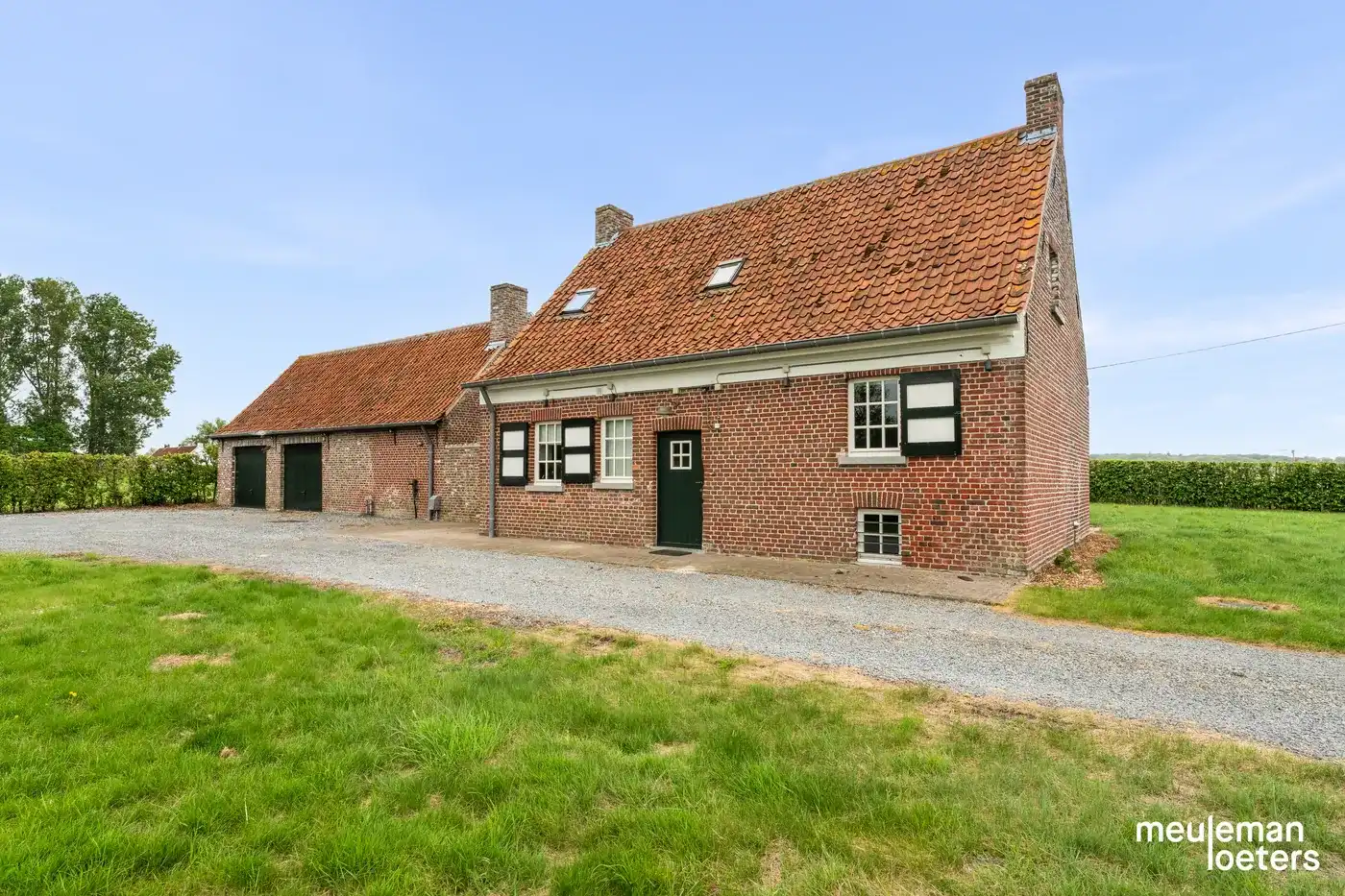 Karaktervolle hoeve met bijgebouw en meer dan 2 ha weiland te Waardamme foto 3