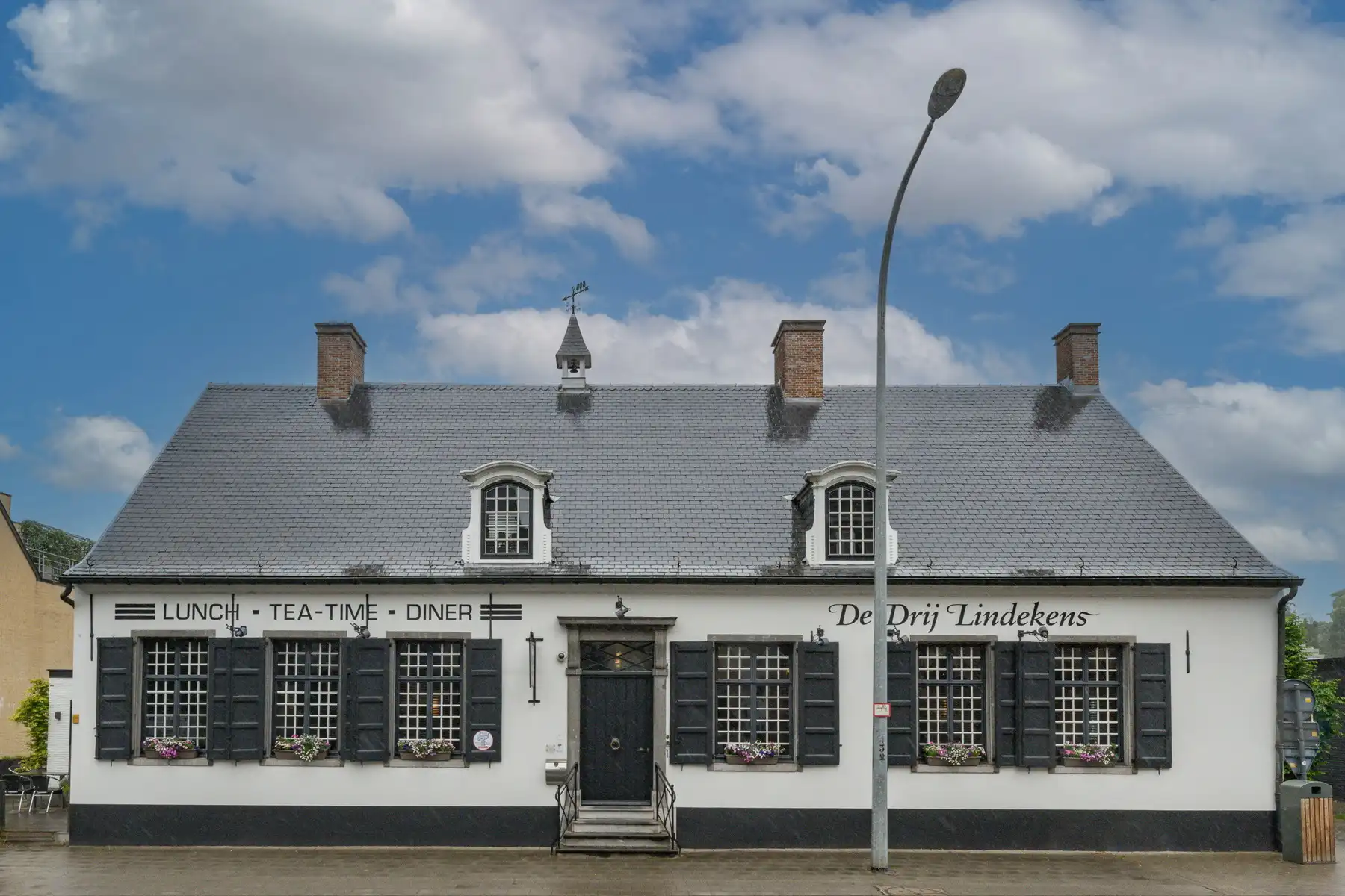 Commercieel vastgoed met woonst te koop in Schilde foto 17