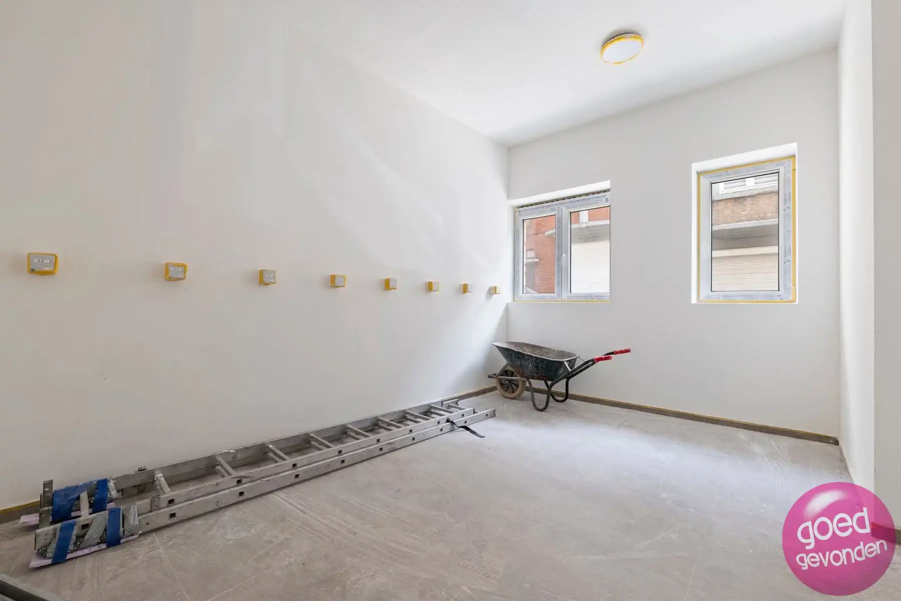 NIEUW APP - 1of2 SLK - TERRAS - KELDER - CENTRUM - GEEN BTW foto 15